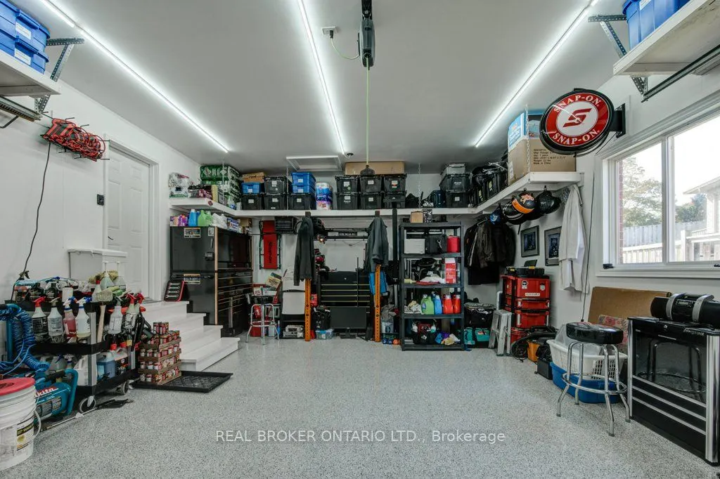 25 Pickett Court N