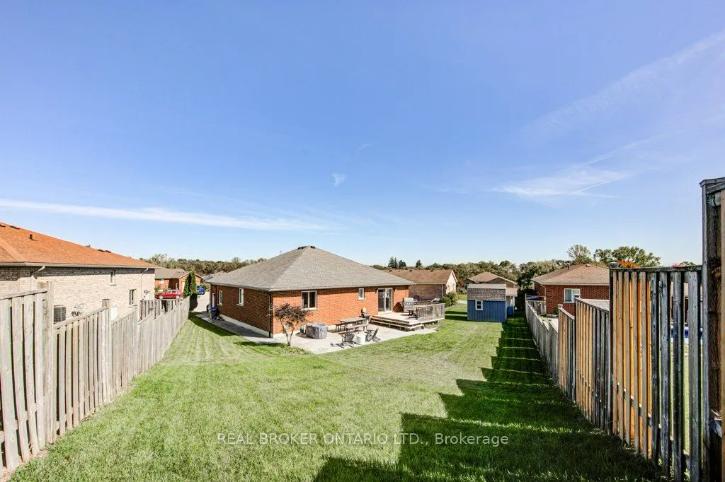 25 Pickett Court N