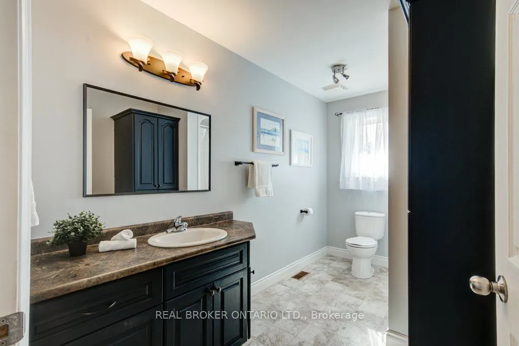 25 Pickett Court N