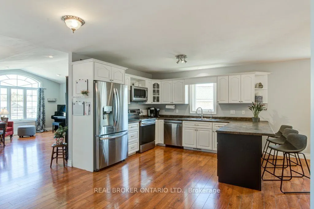 25 Pickett Court N