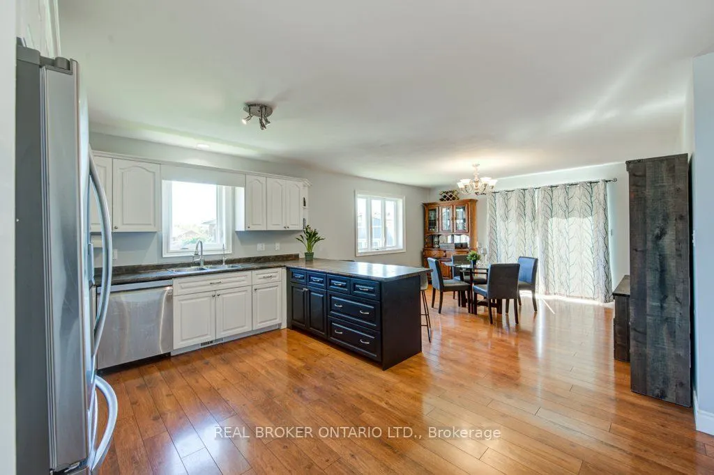 25 Pickett Court N