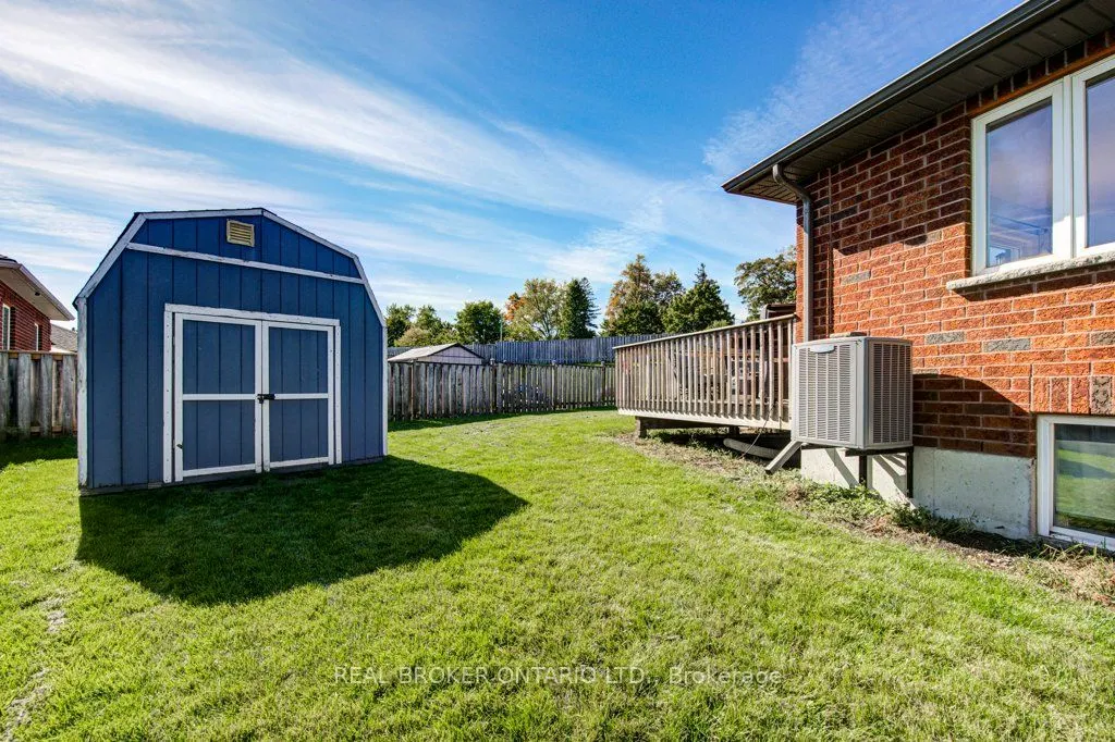 25 Pickett Court N