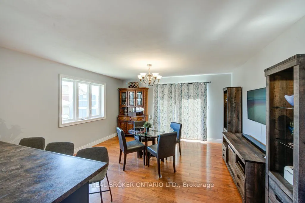 25 Pickett Court N