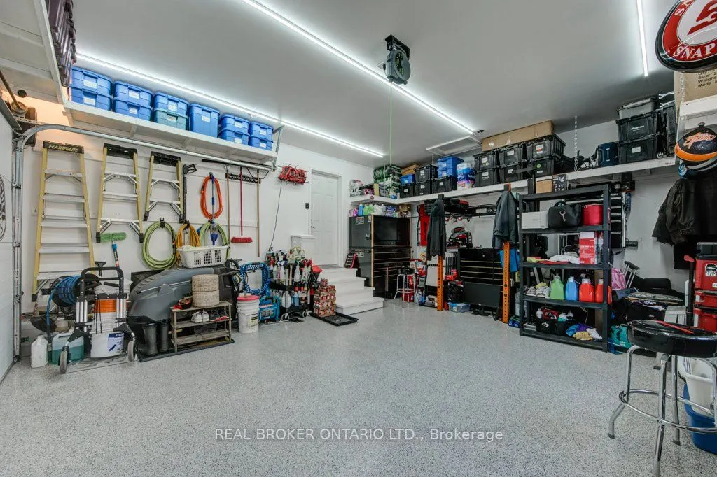 25 Pickett Court N