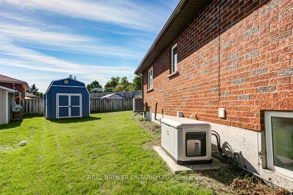 25 Pickett Court N