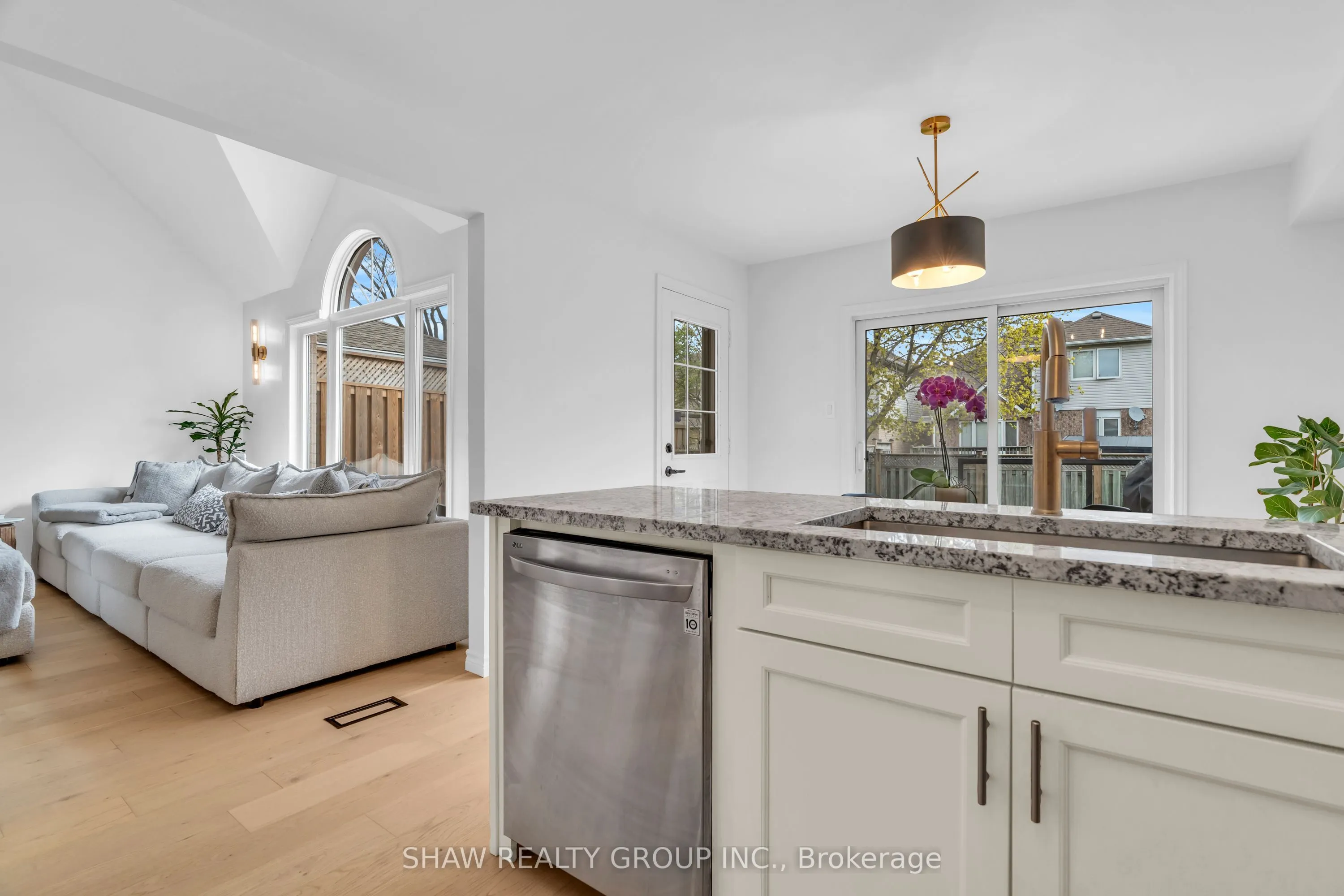 9 Gaw Crescent