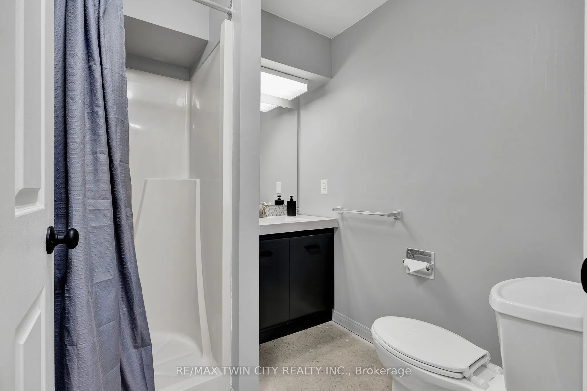 405 Glasgow Street, #3