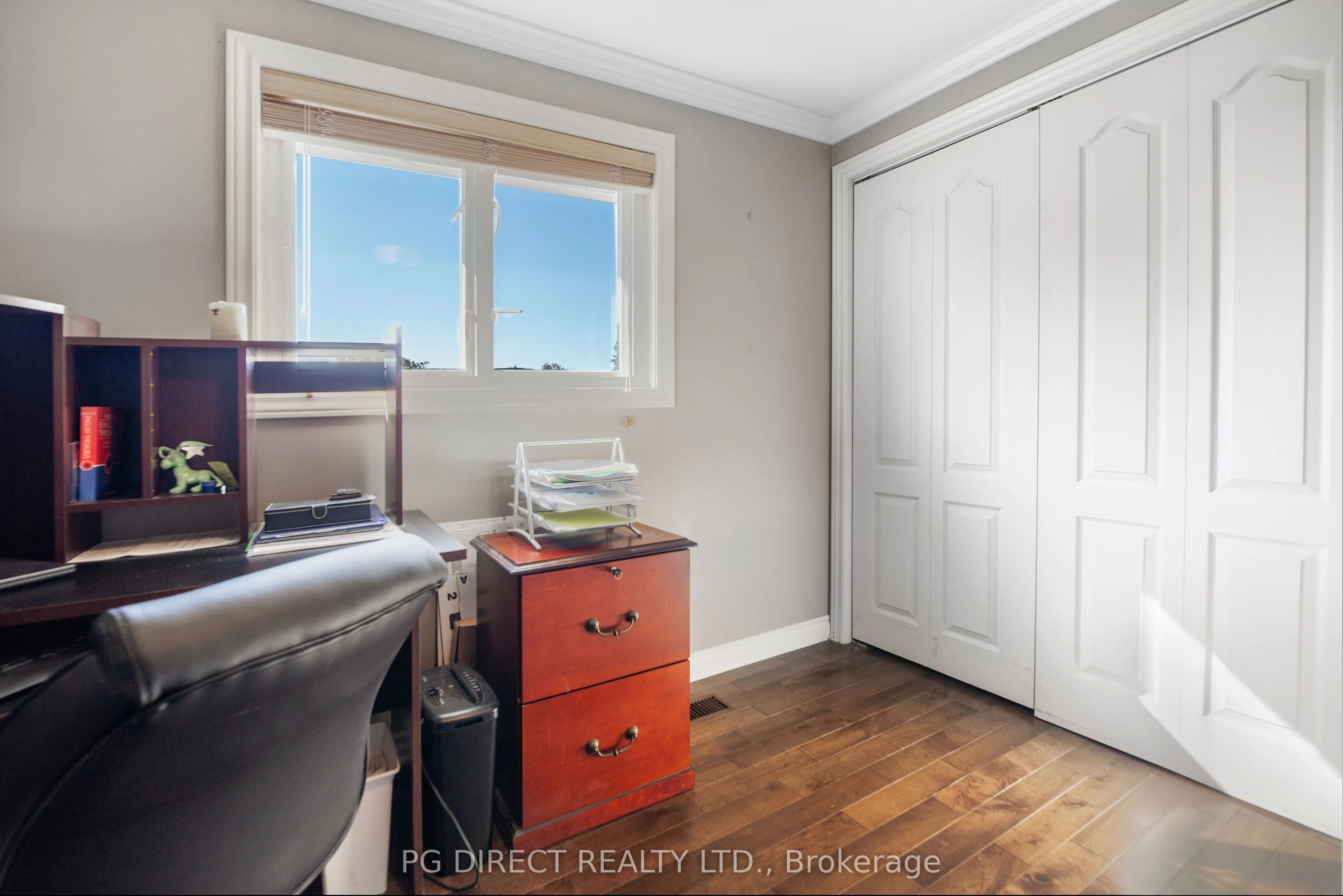 383 Chippewa Street W