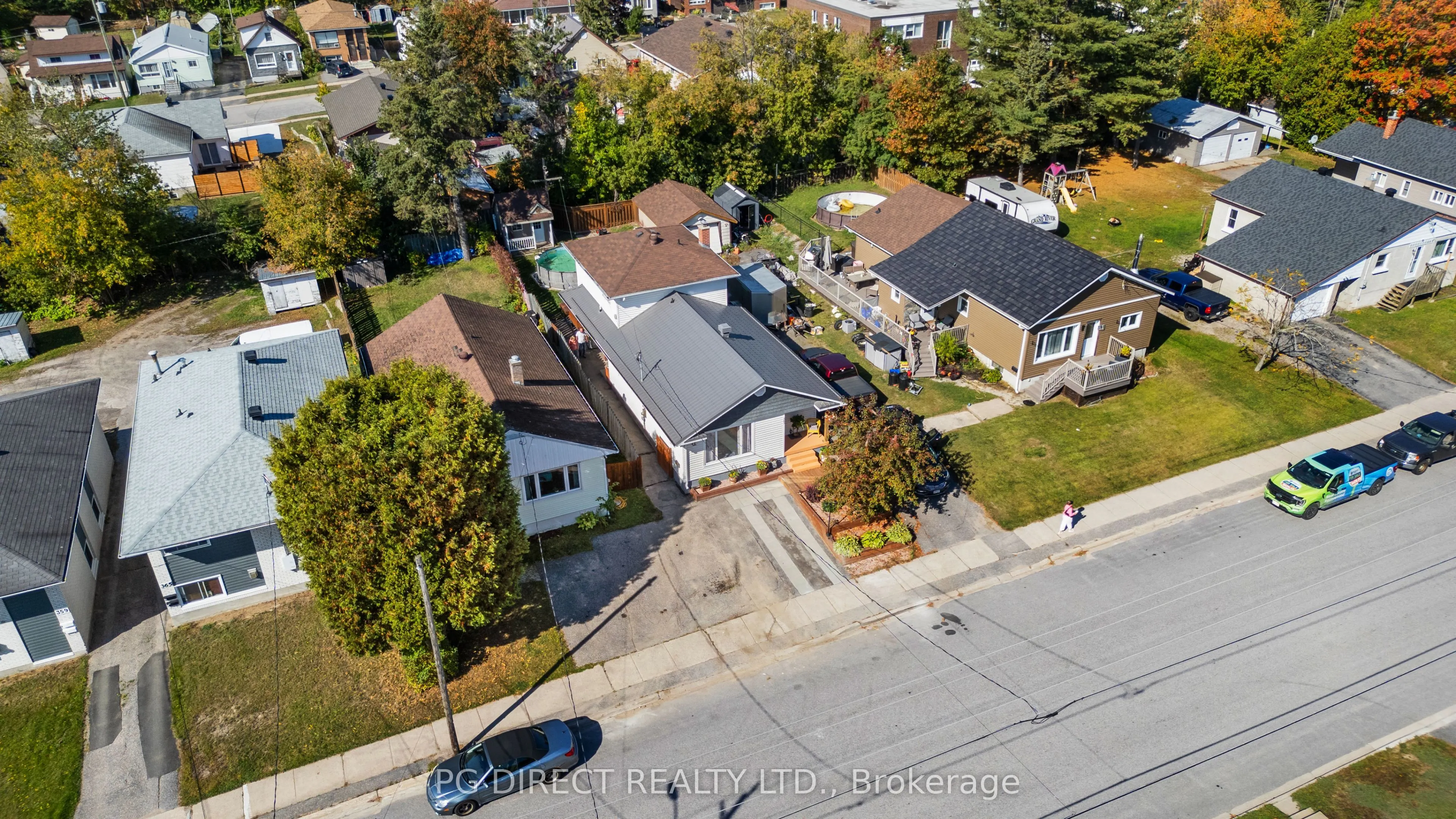 383 Chippewa Street W