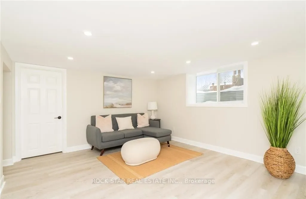 136 Grand Street, #Lower
