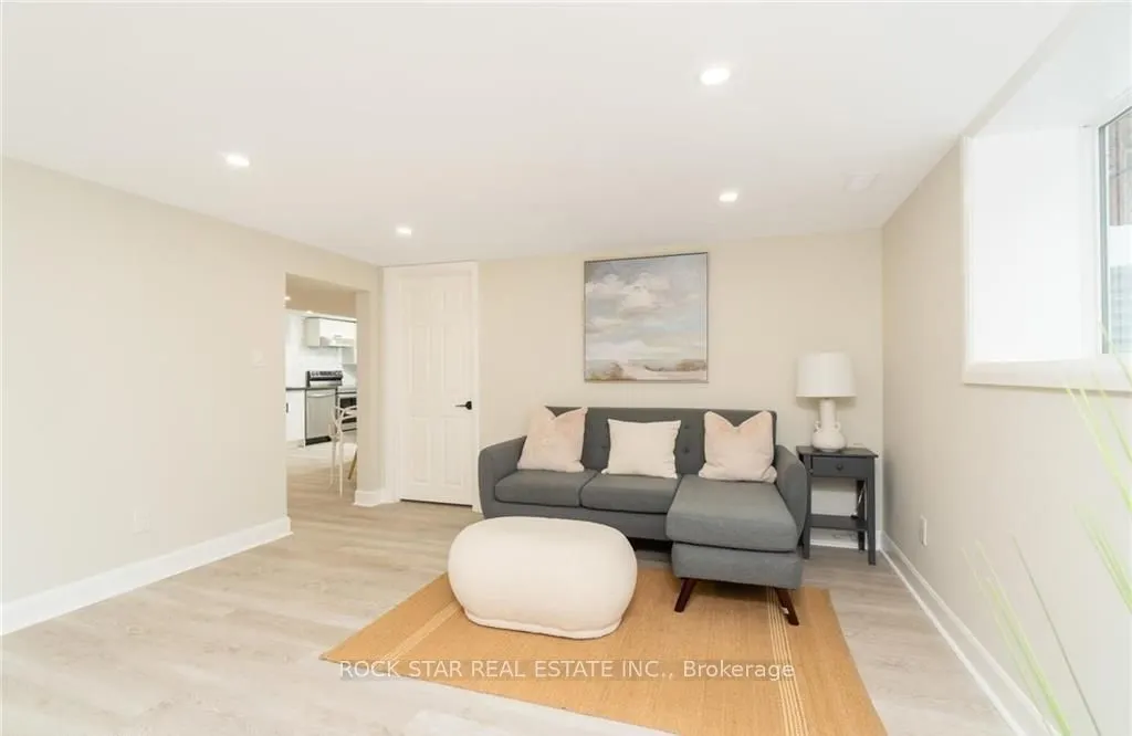 136 Grand Street, #Lower