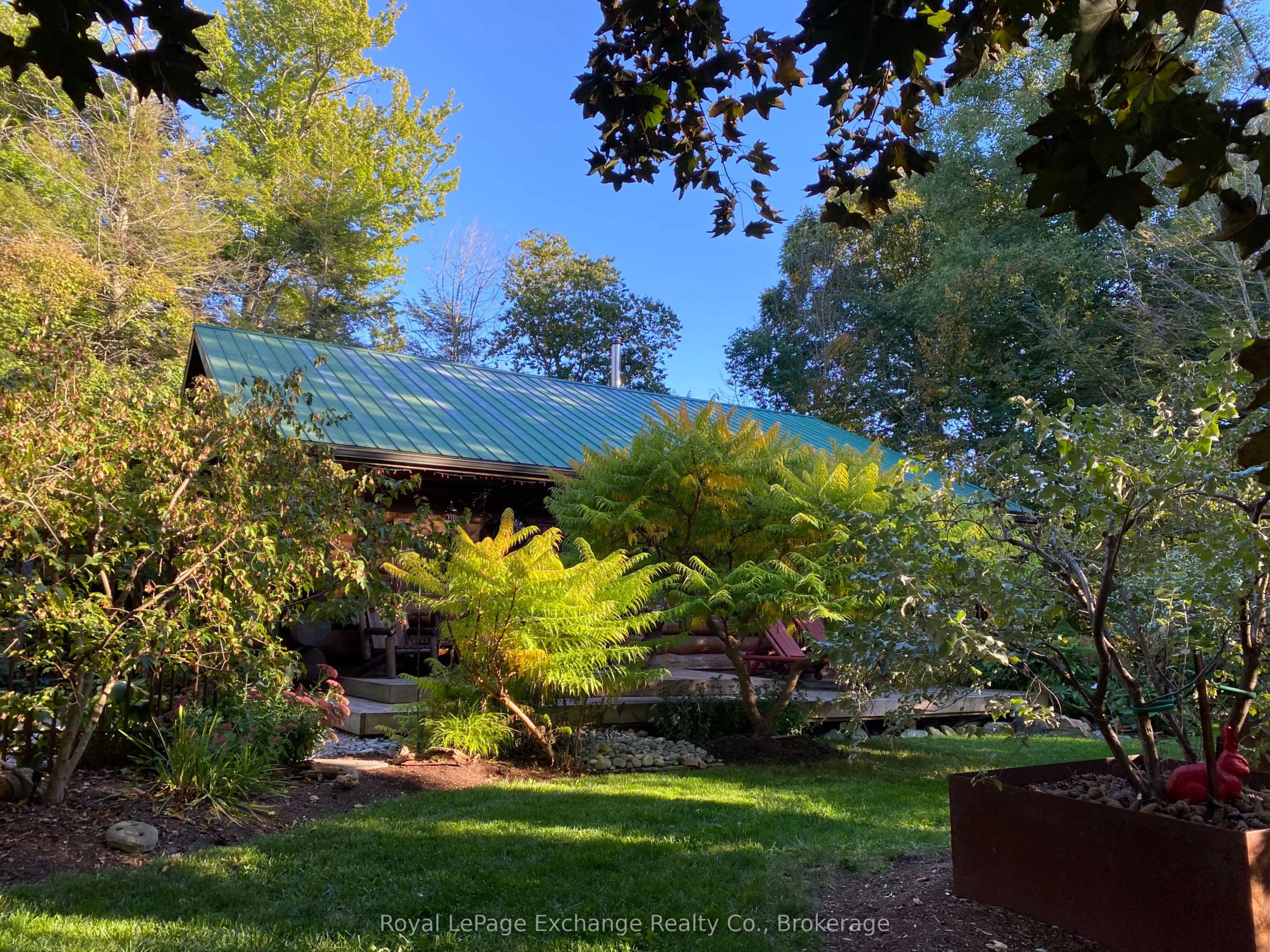 102 Onandago Place, Place