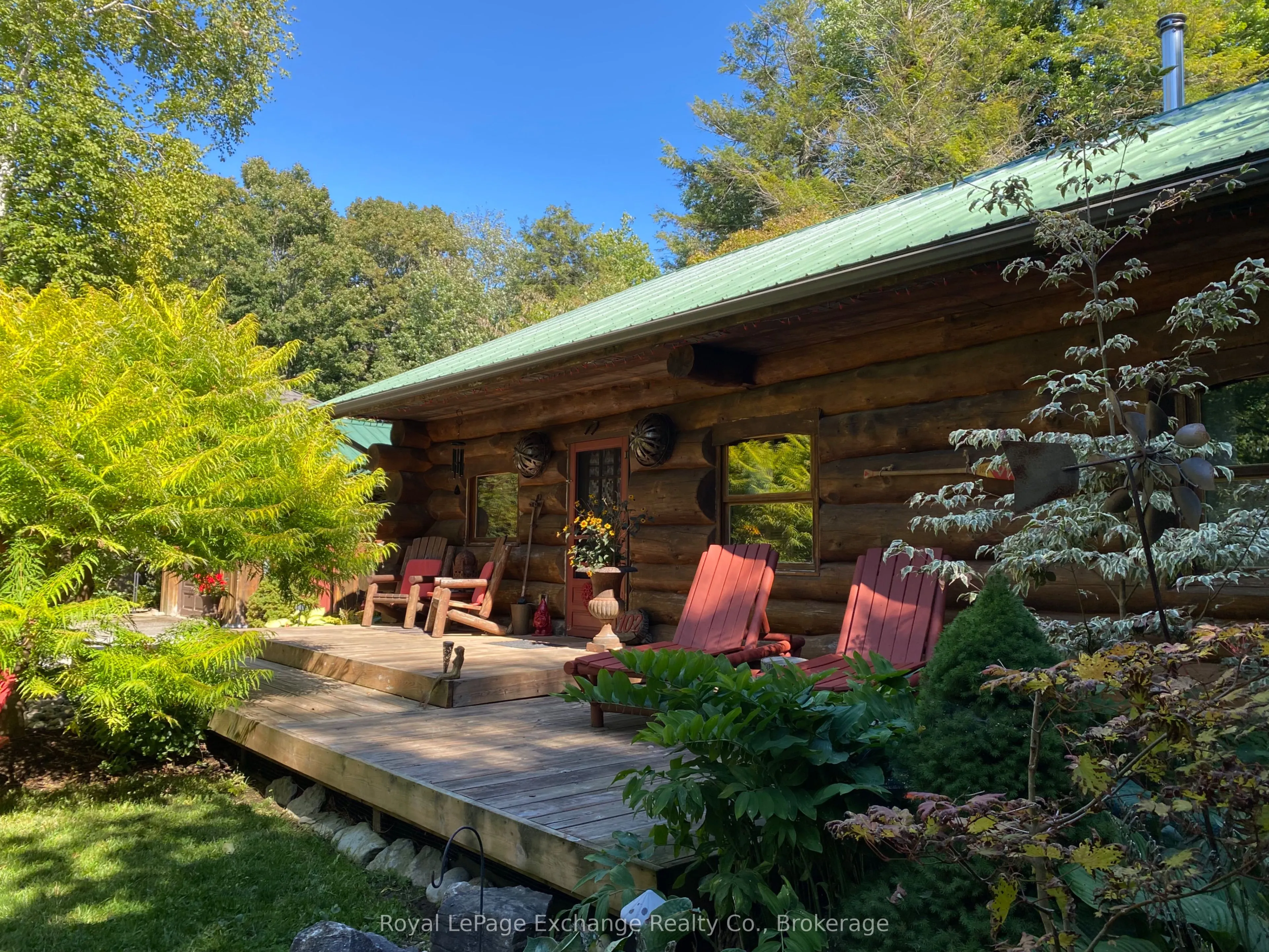 102 Onandago Place, Place