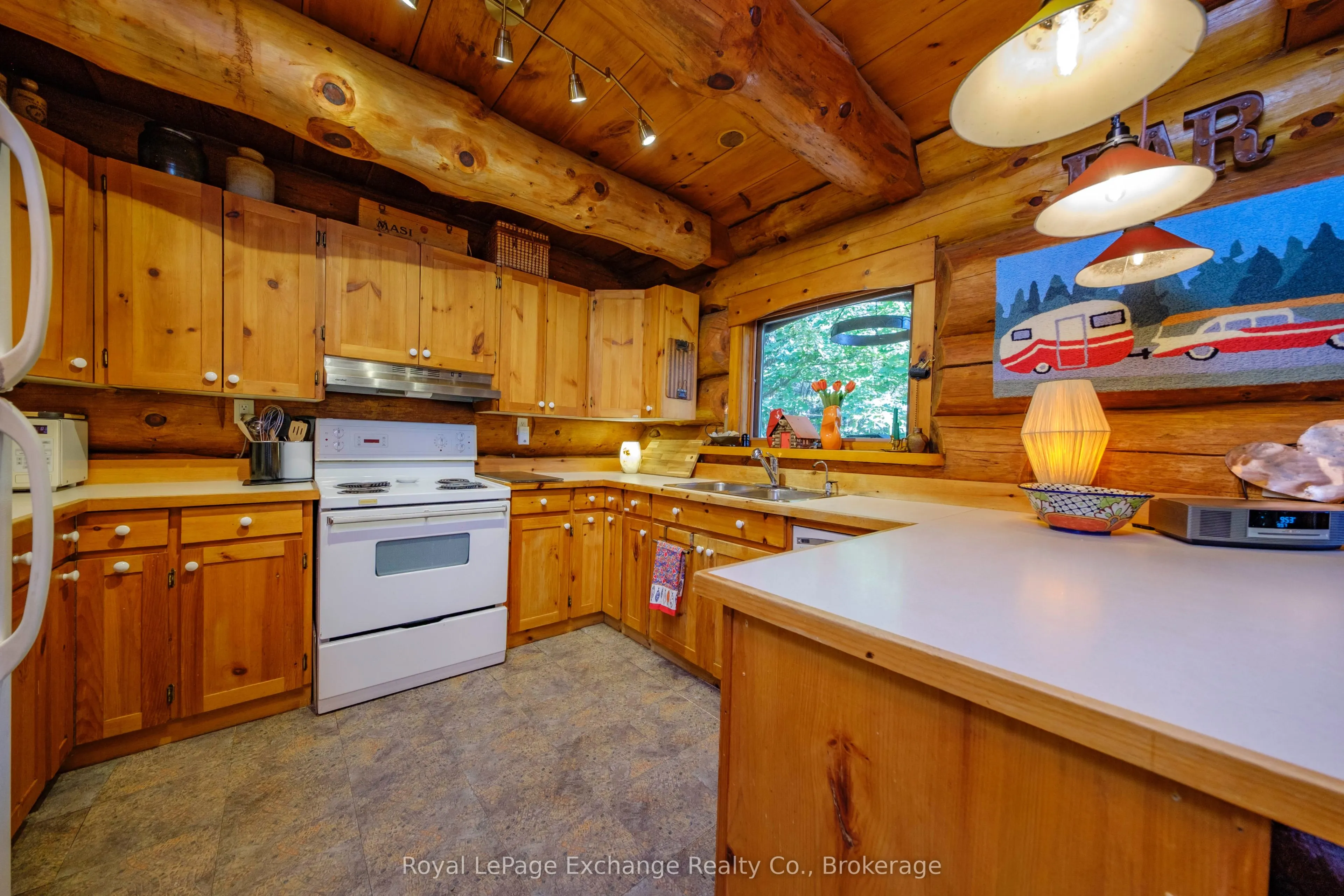 102 Onandago Place, Place