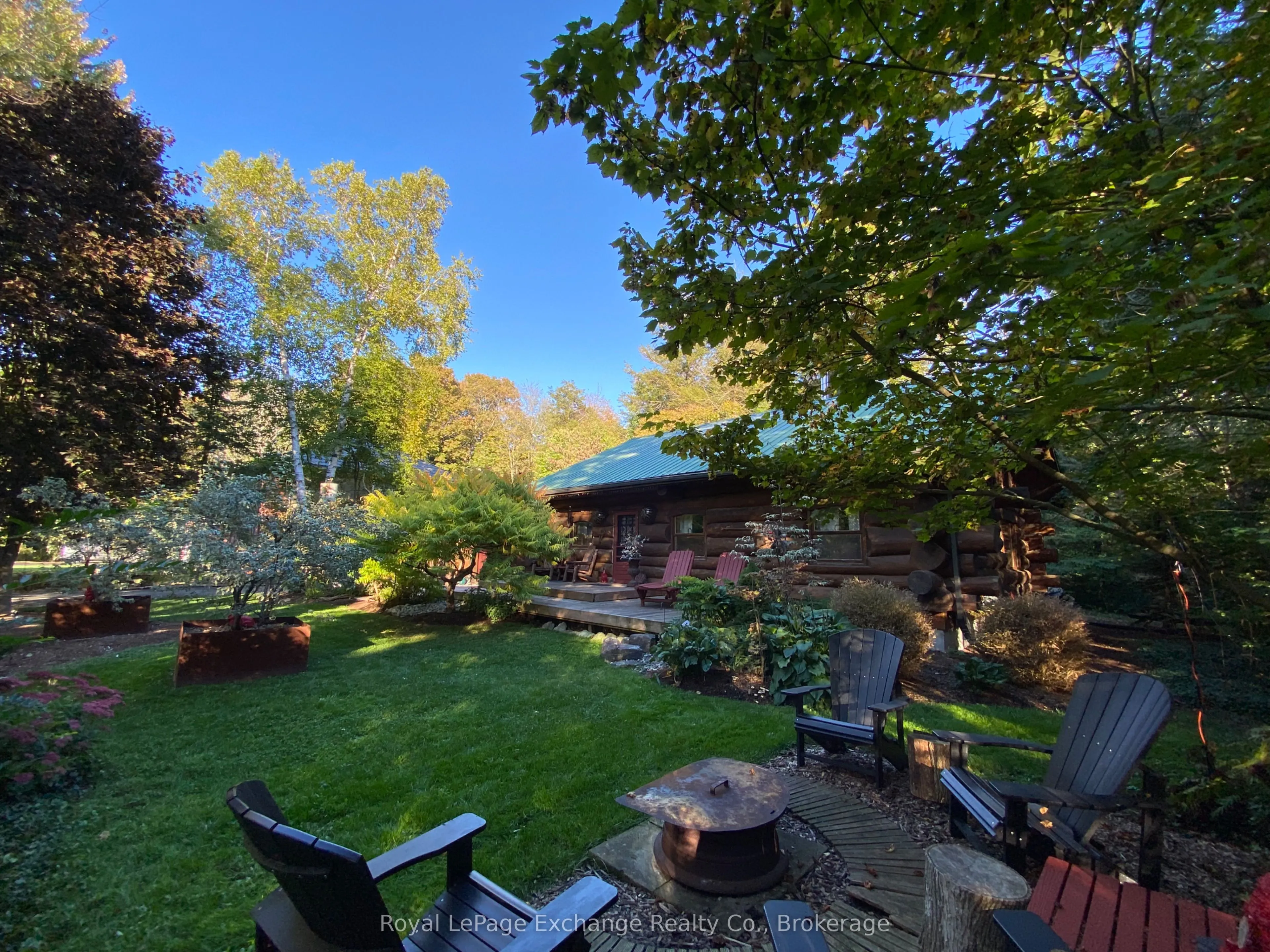 102 Onandago Place, Place