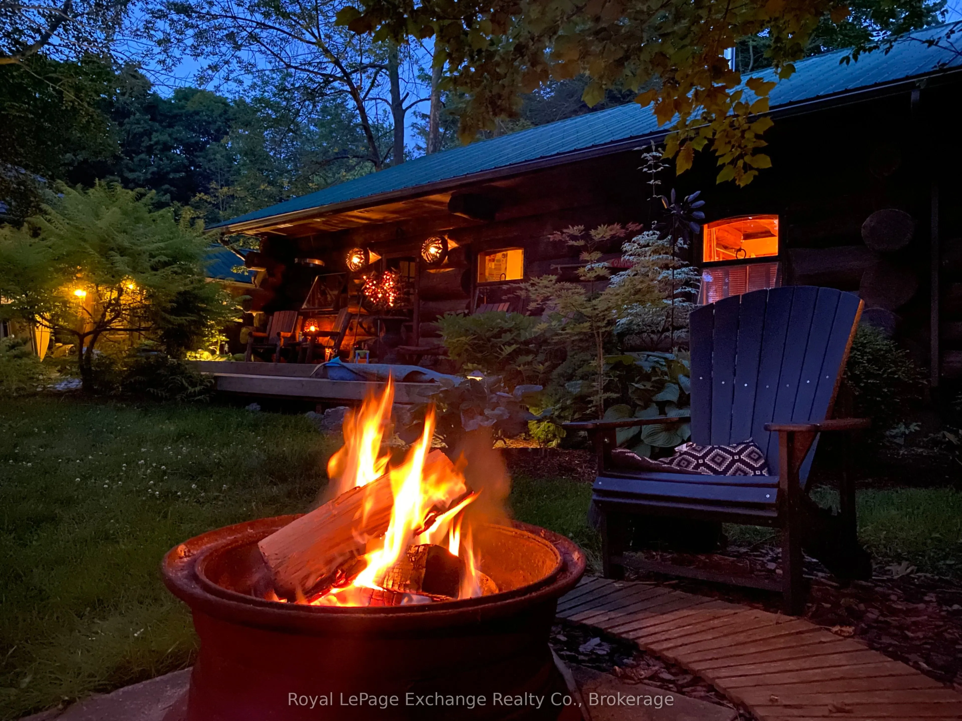 102 Onandago Place, Place