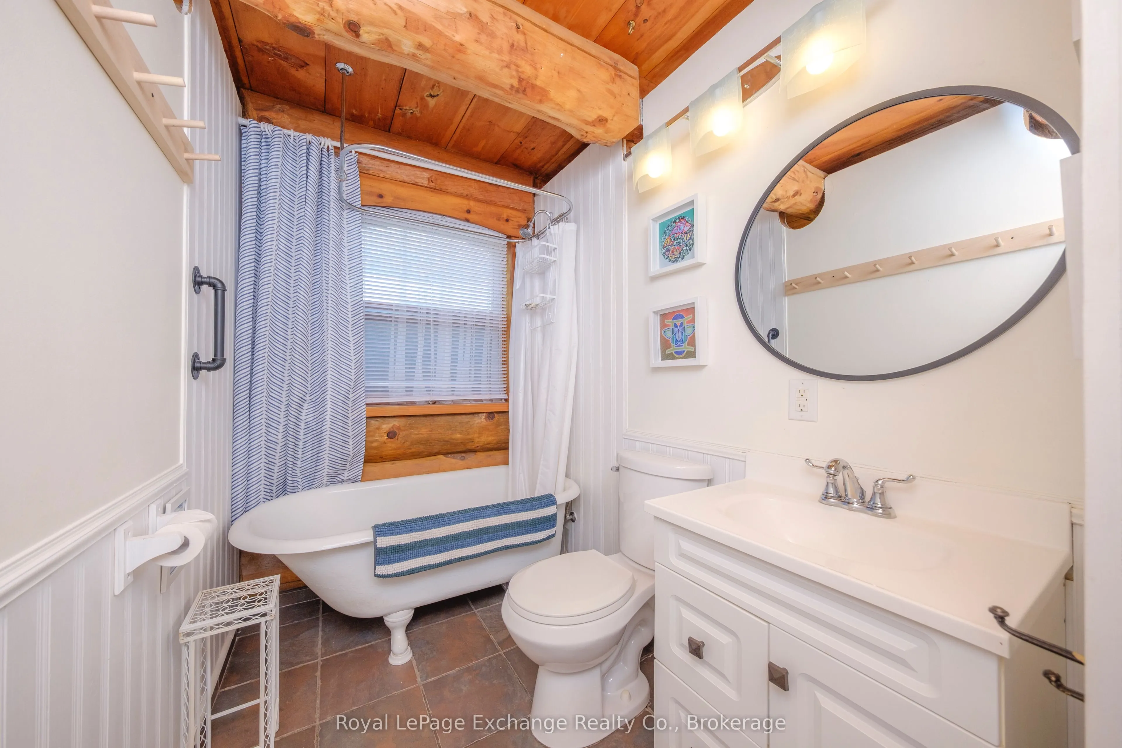 102 Onandago Place, Place