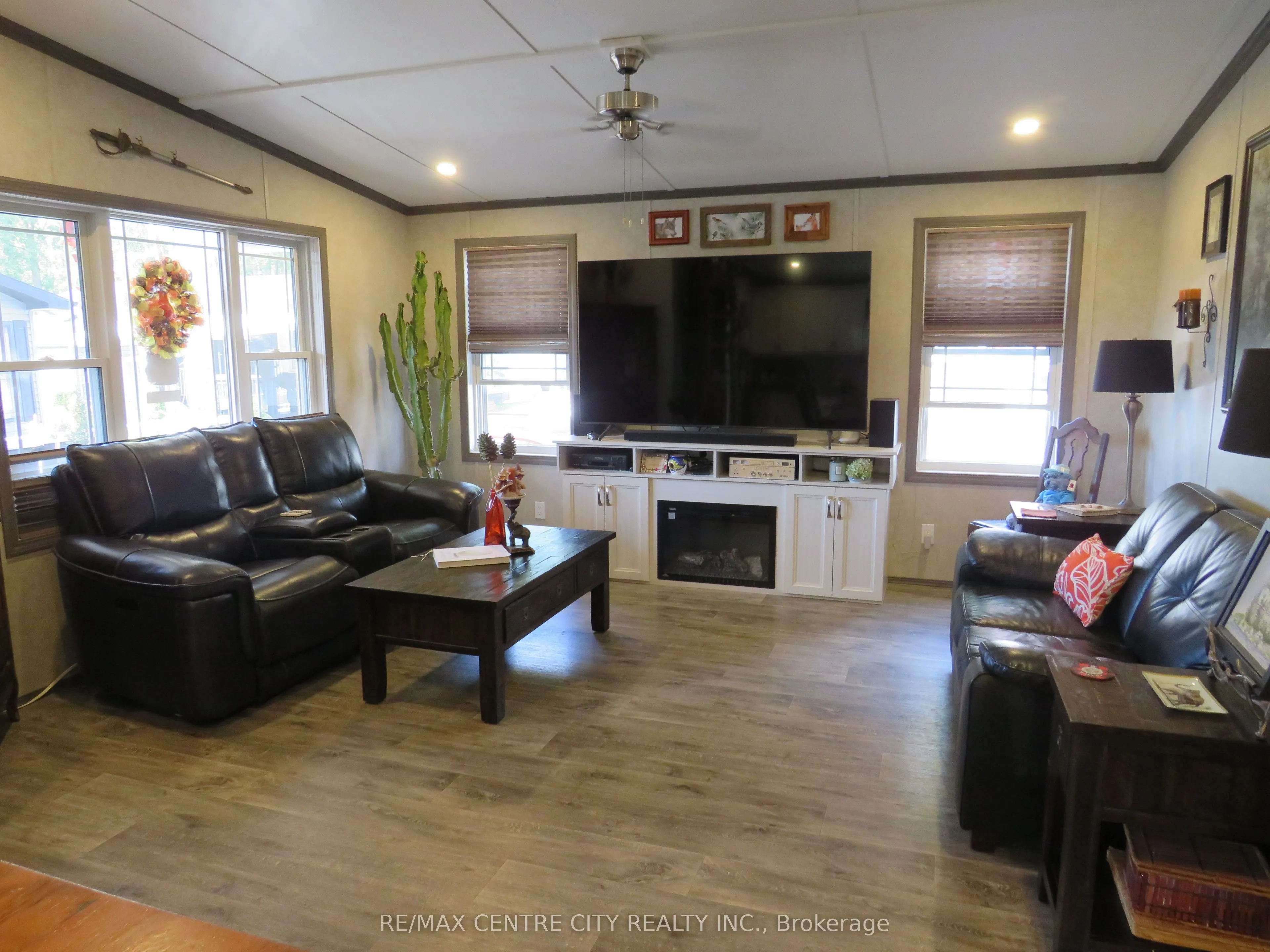 22790 Amiens Road, #116