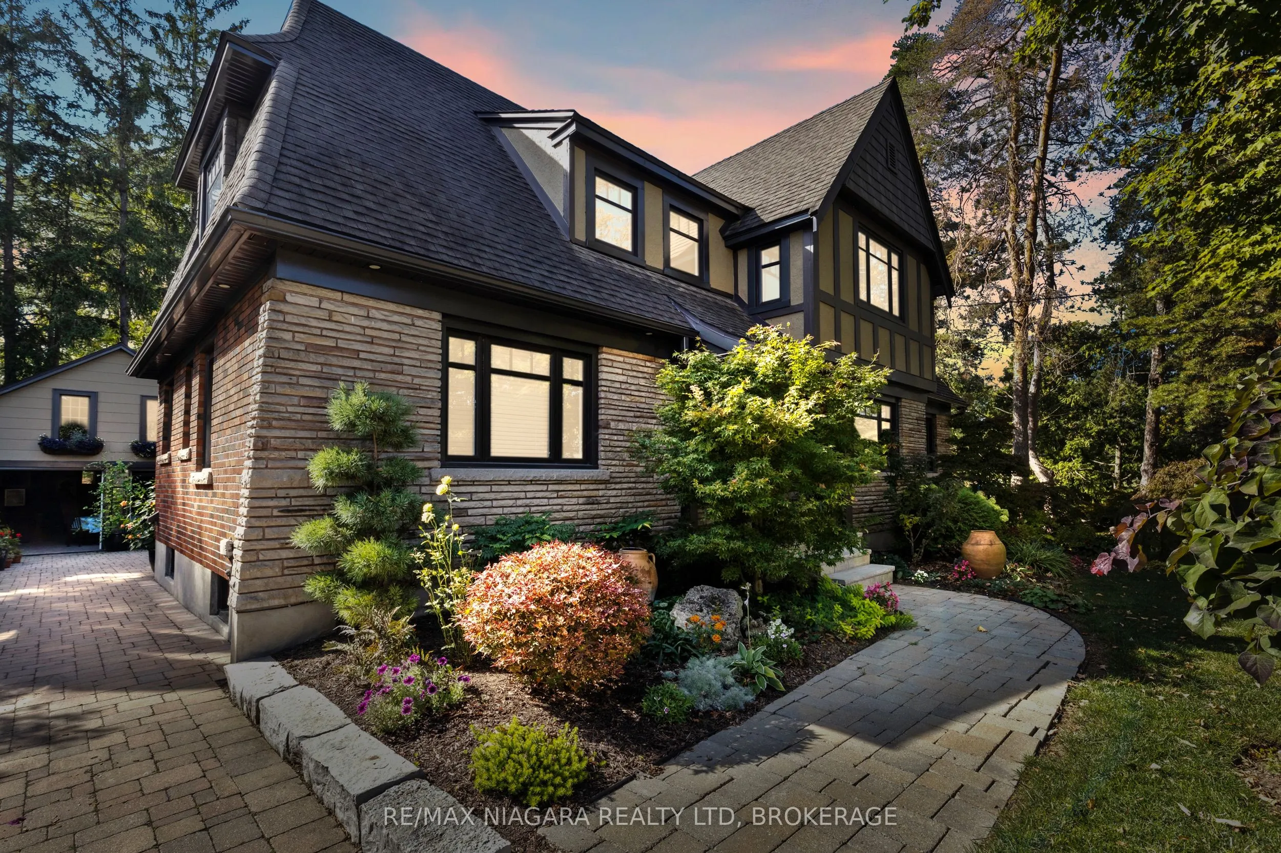 49 Weller Avenue