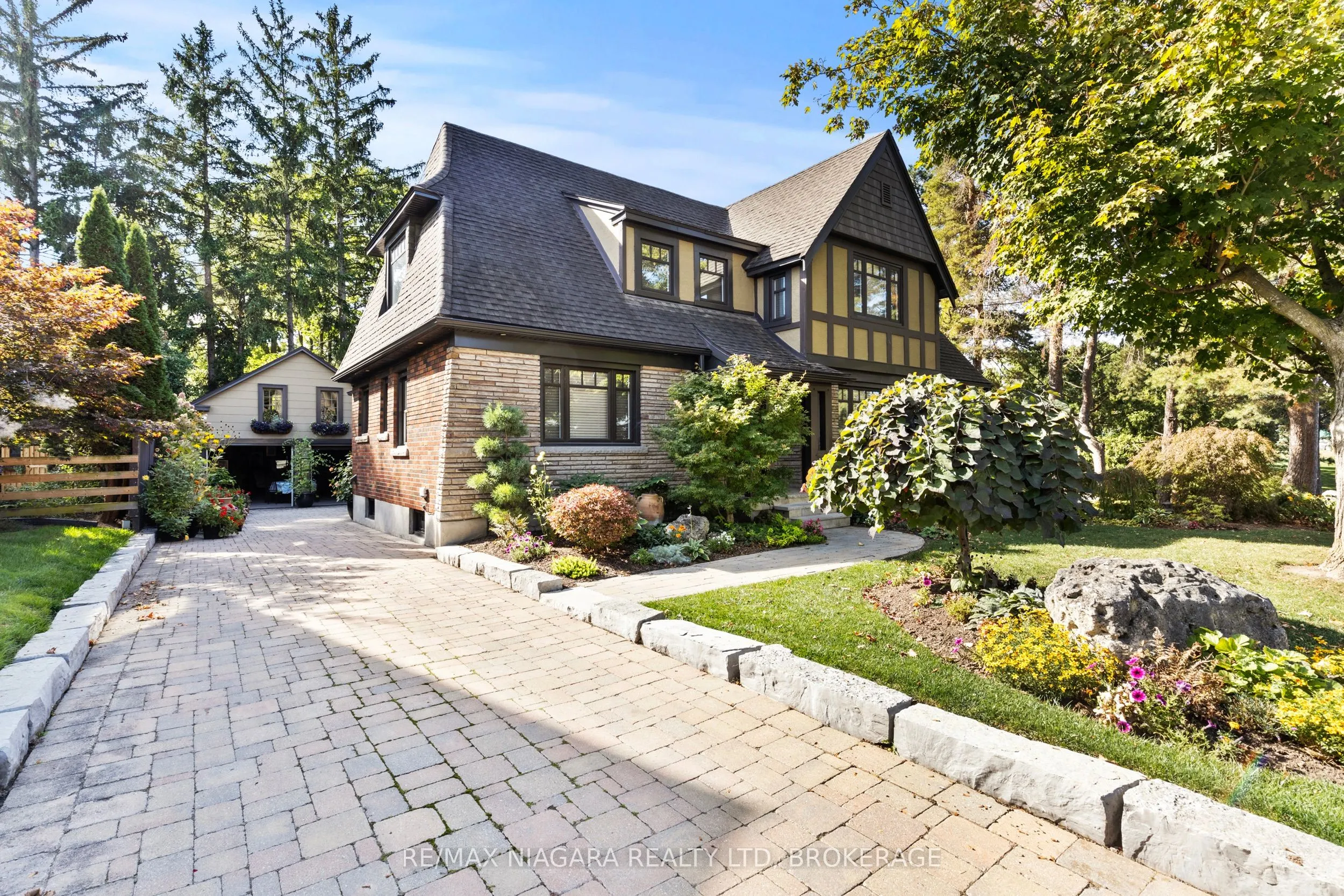 49 Weller Avenue