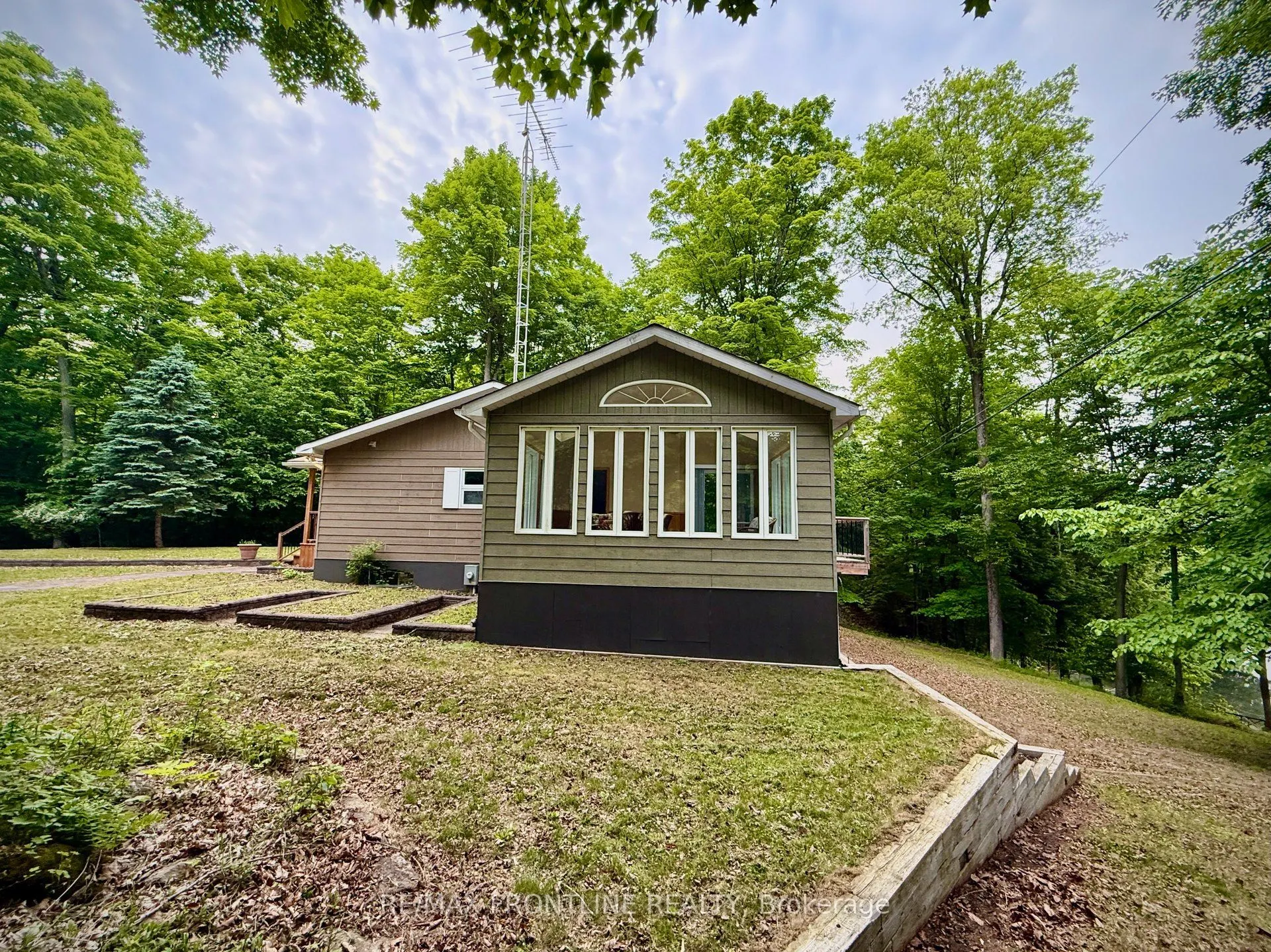 436 Miners Point Road