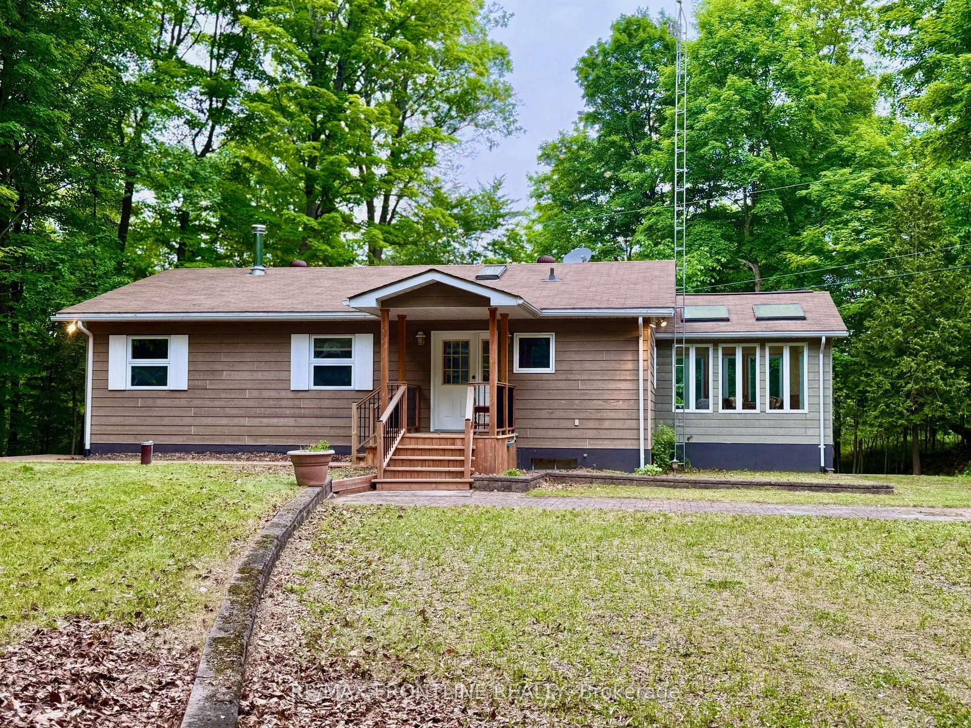 436 Miners Point Road