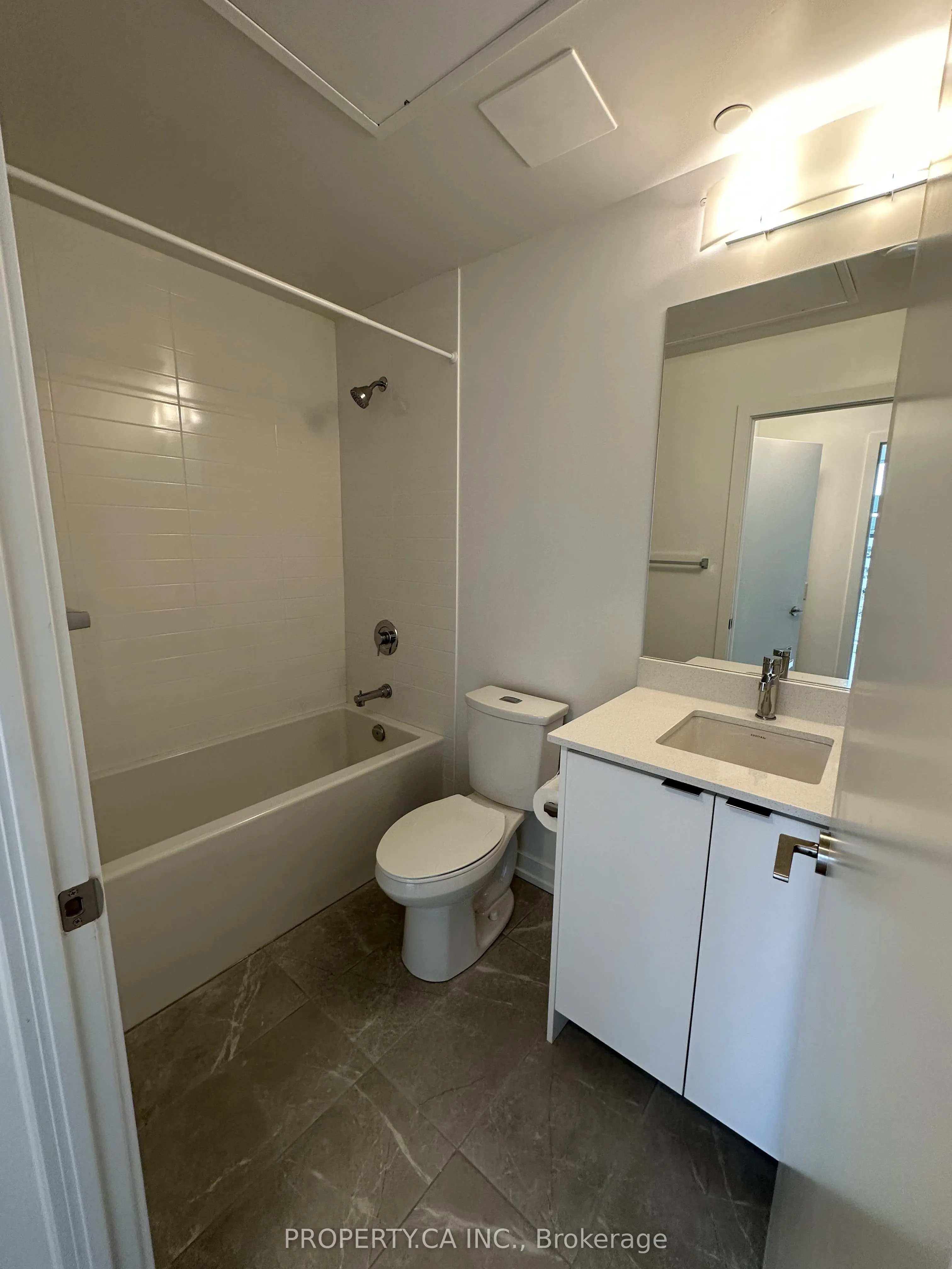 55 Duke Street W, #307