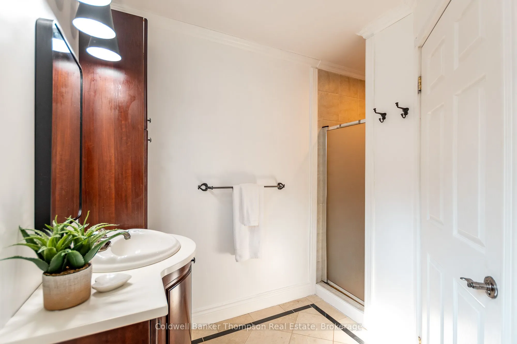 4237 Ravenscliffe Road