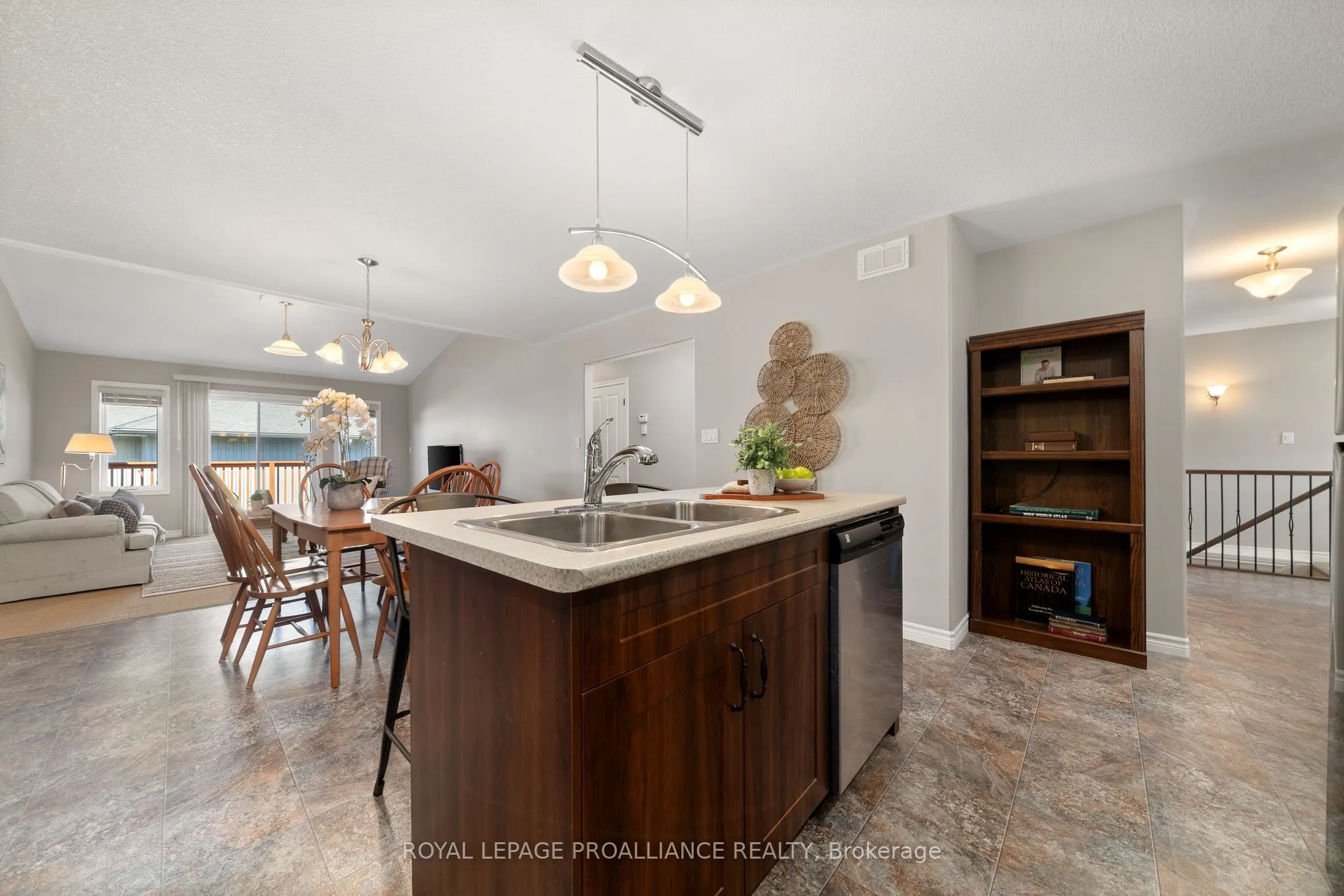 23 CHINOOK Street