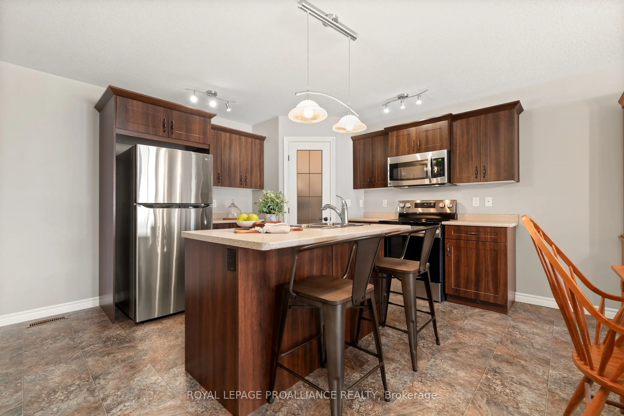 23 CHINOOK Street