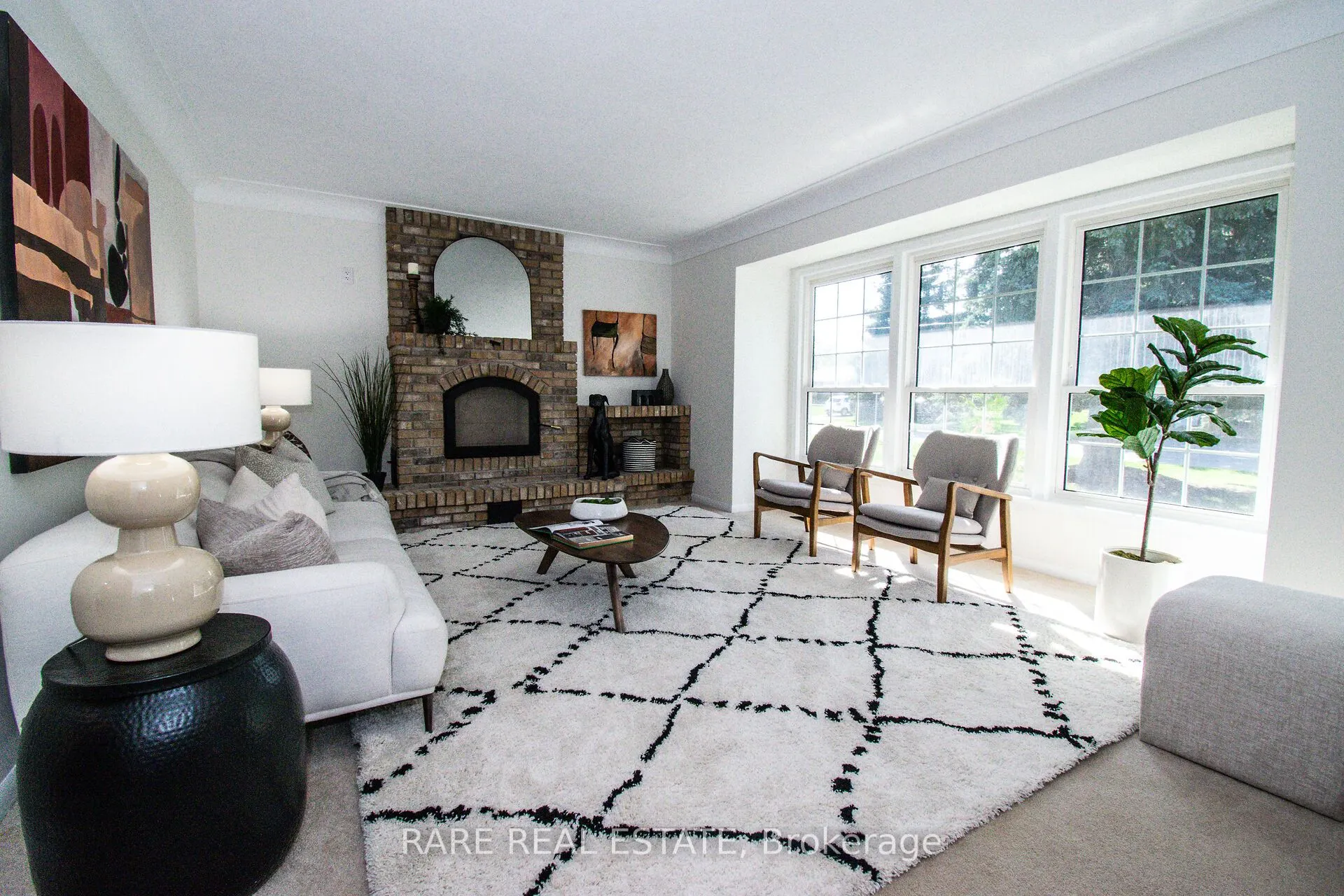 8 Brookside Avenue