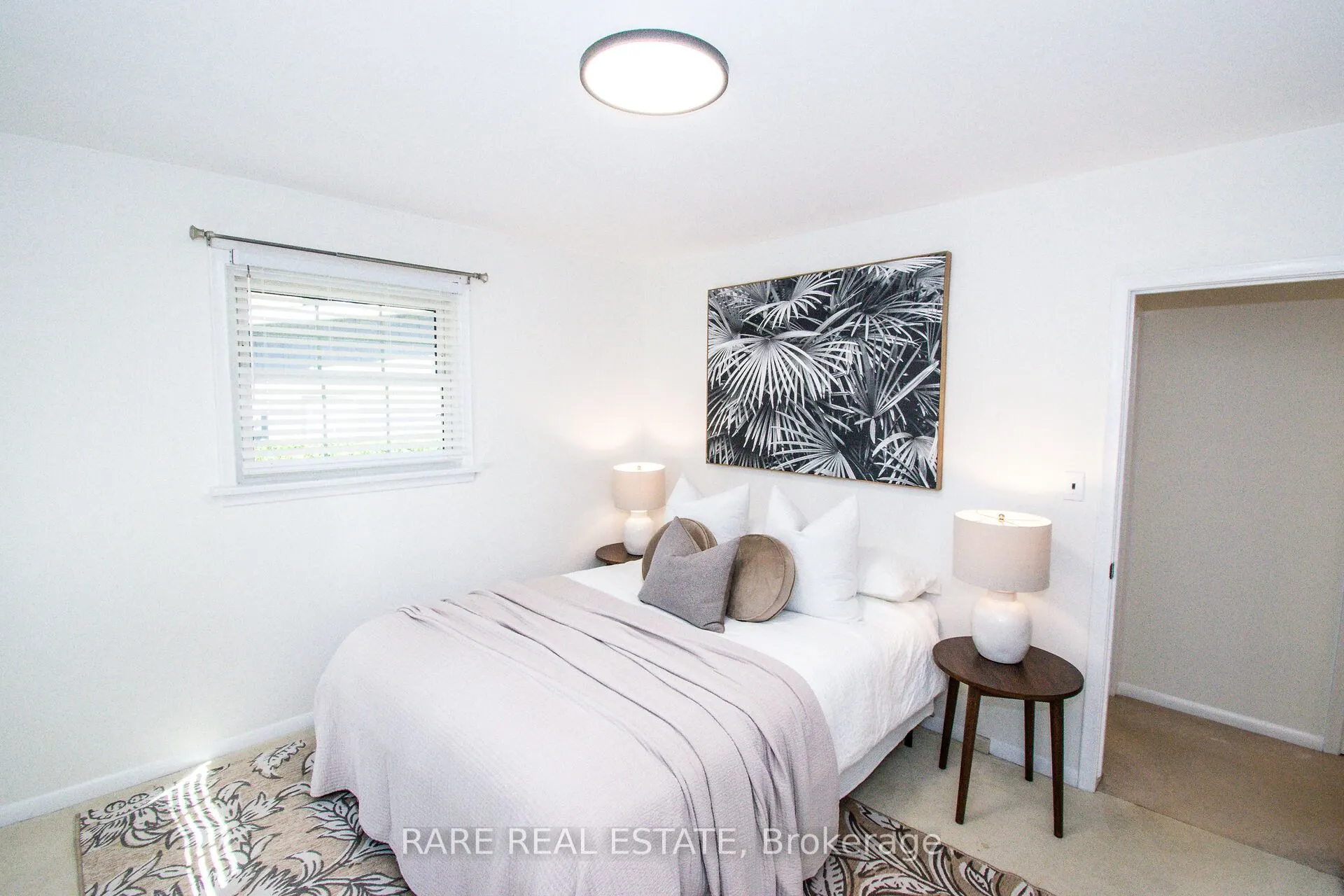 8 Brookside Avenue