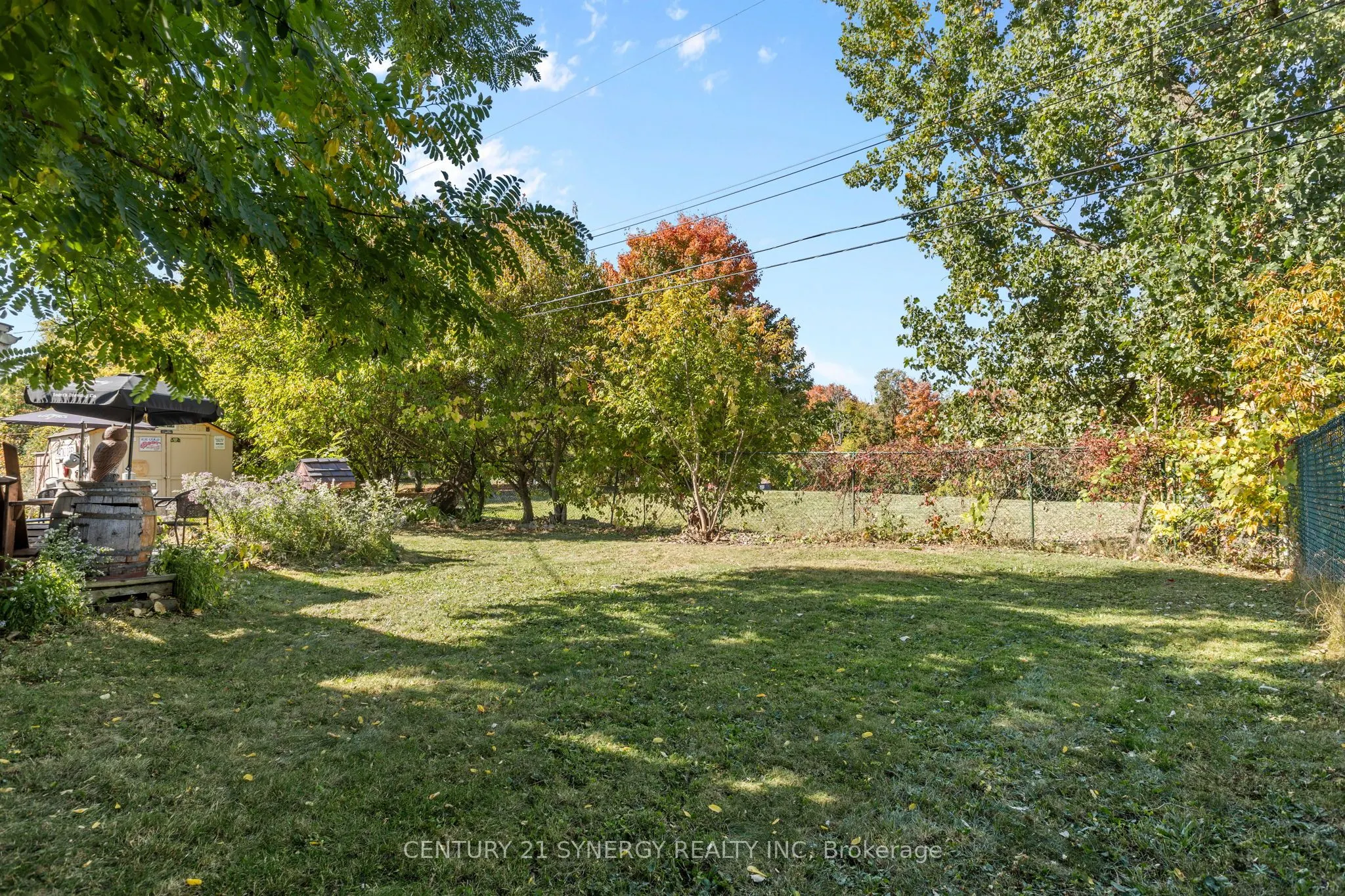 229 Kennedy Lane W