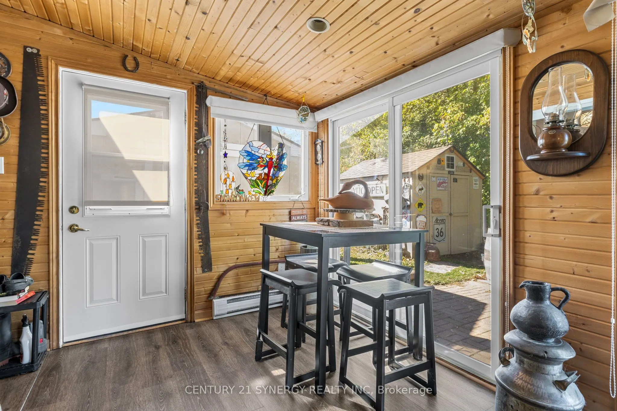 229 Kennedy Lane W