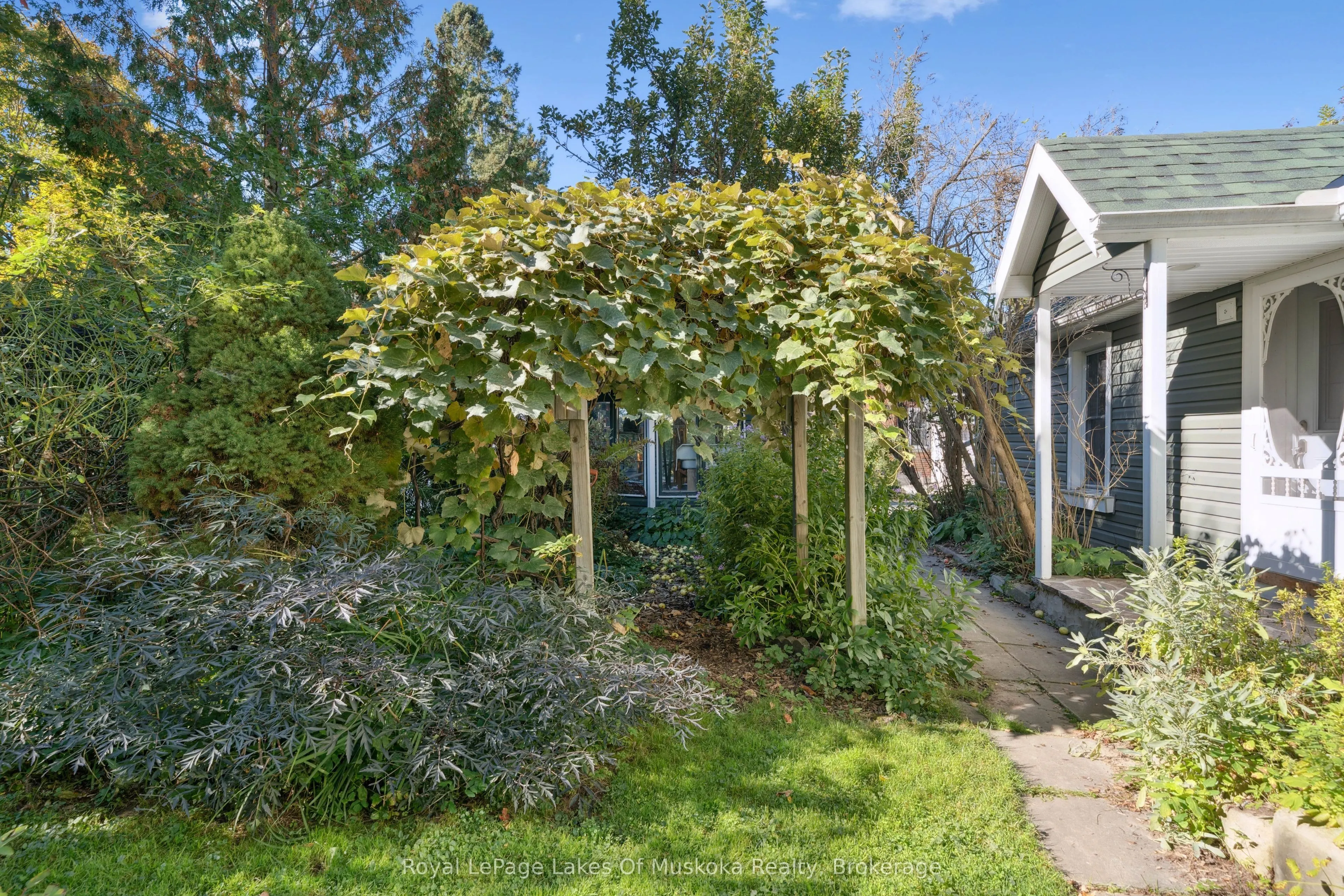 86 Quebec Street
