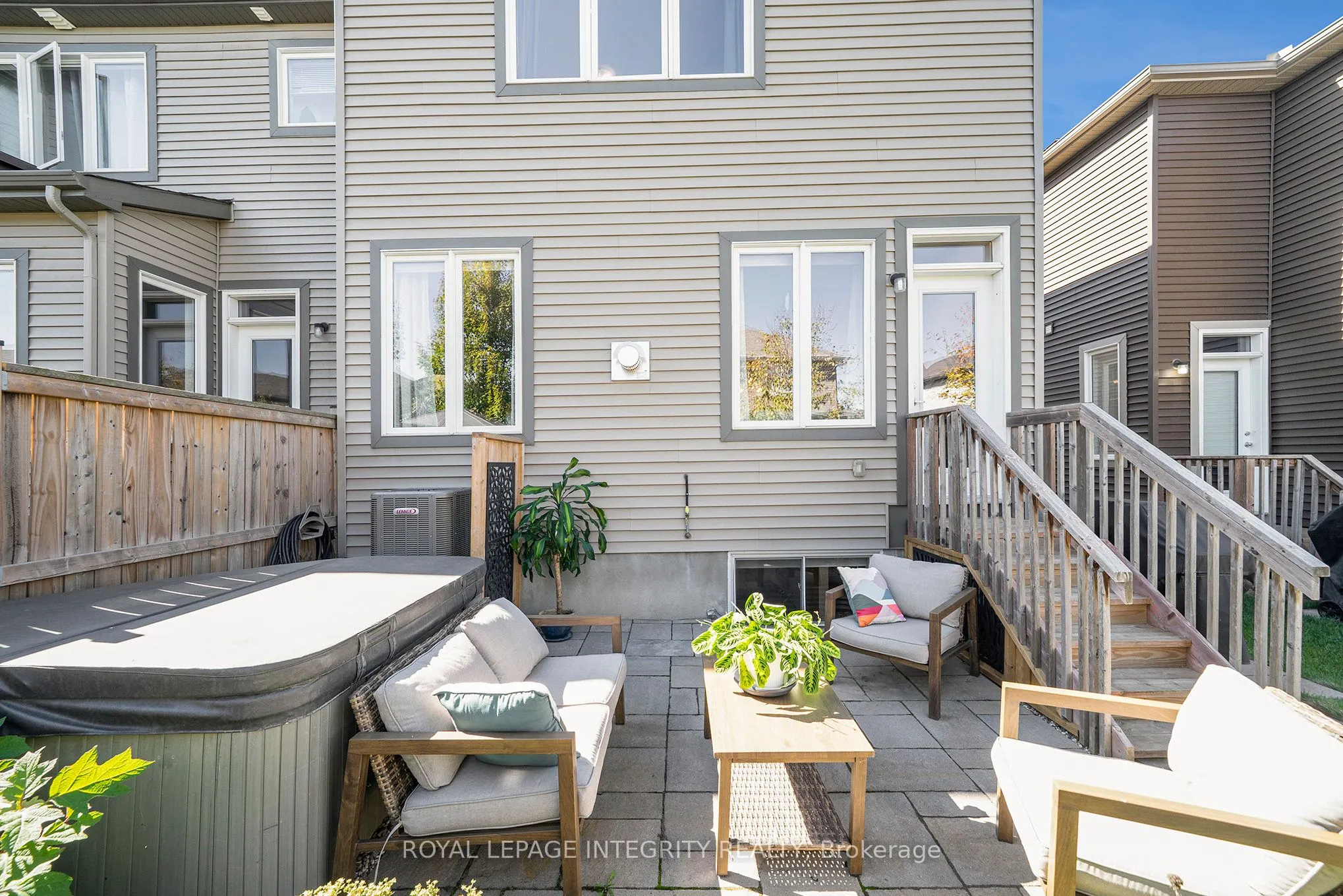 19 Riddell Street