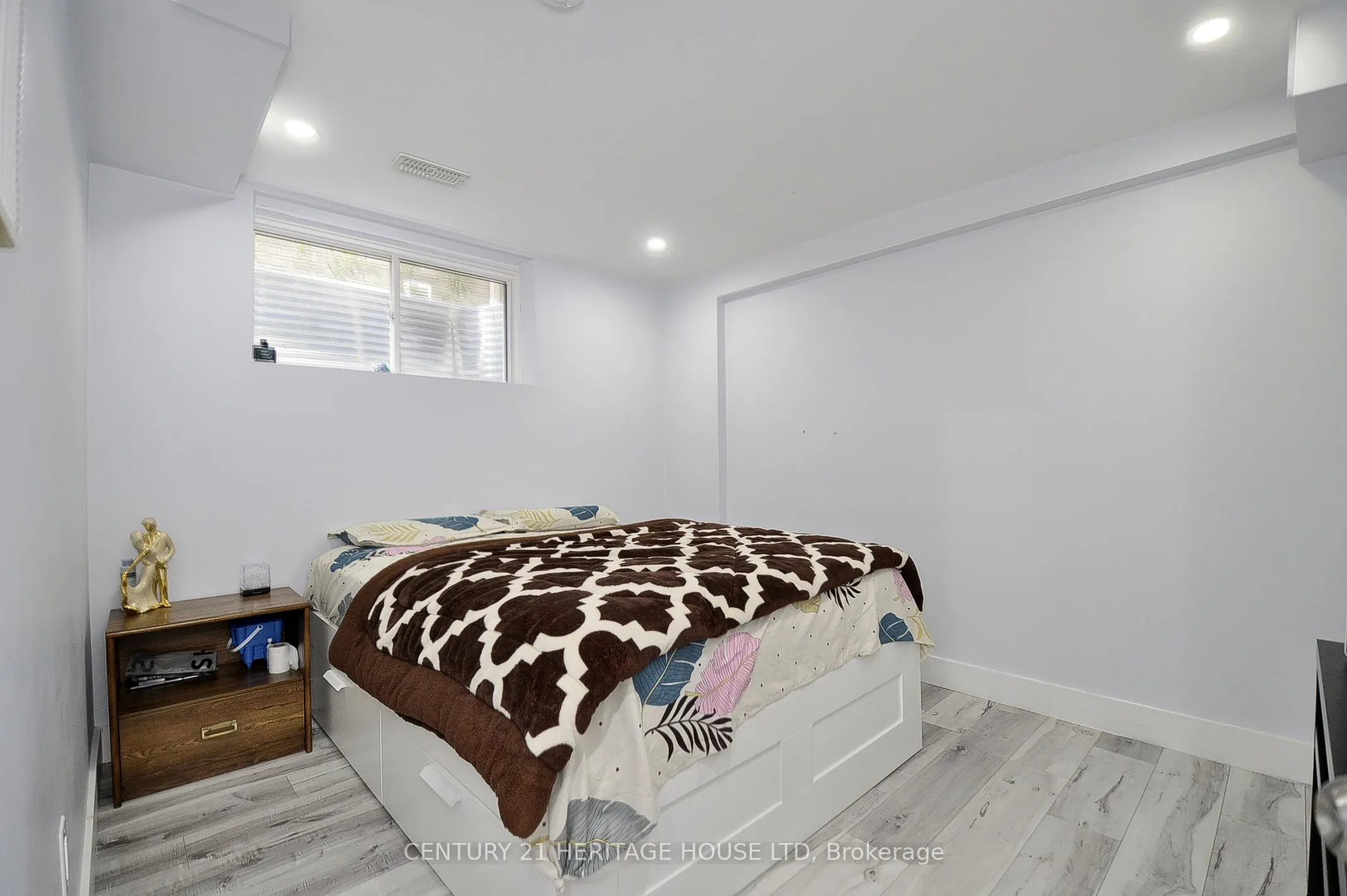 329 Sedgewood Street