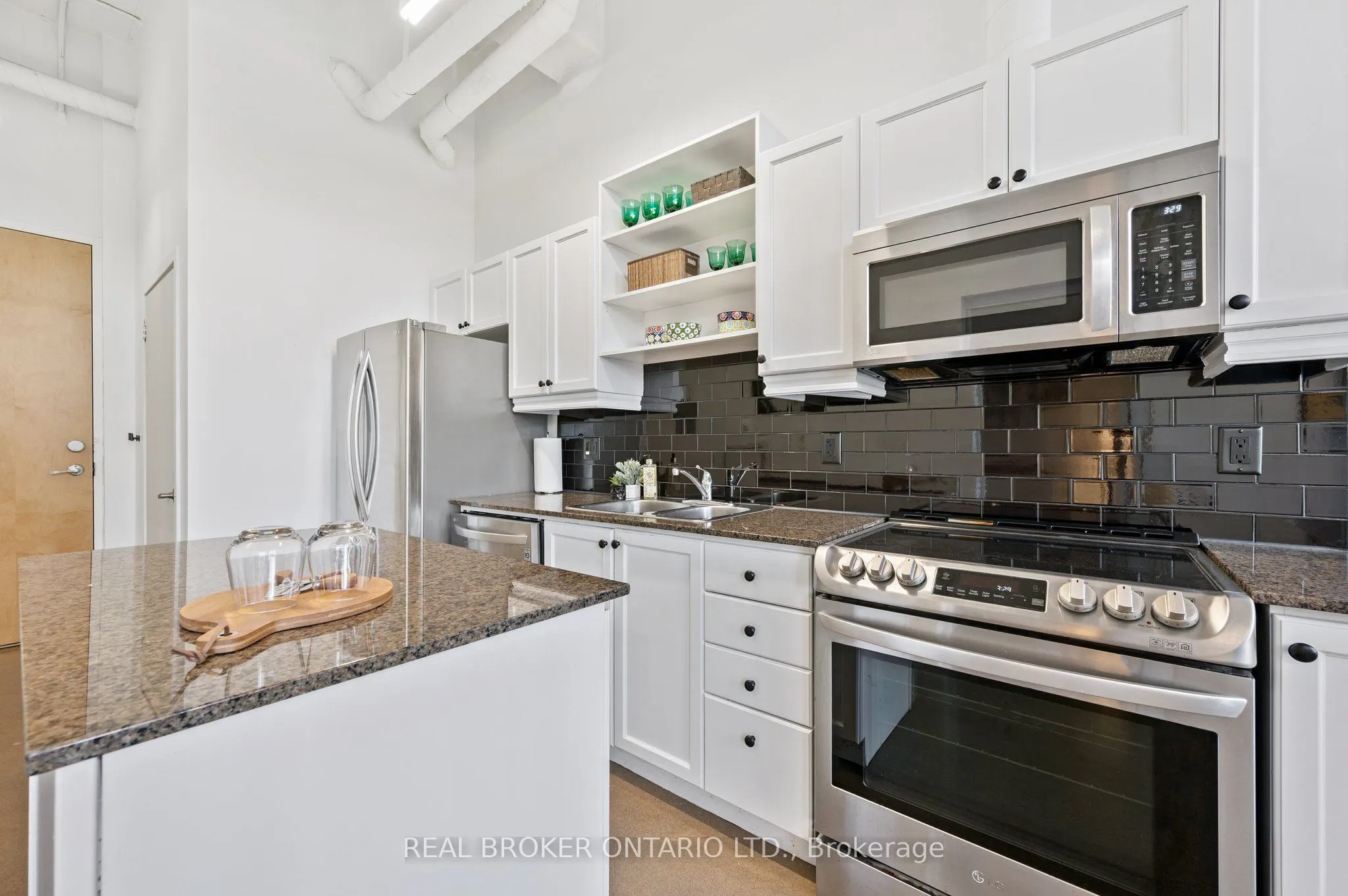 404 King Street West Street W, #128