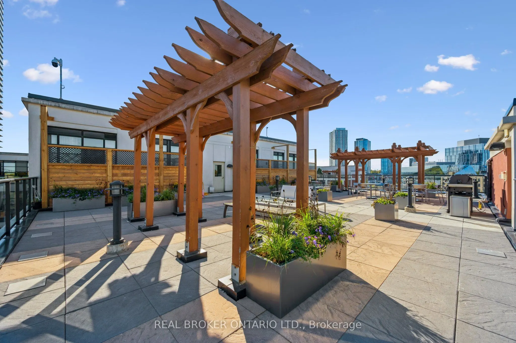 404 King Street West Street W, #128