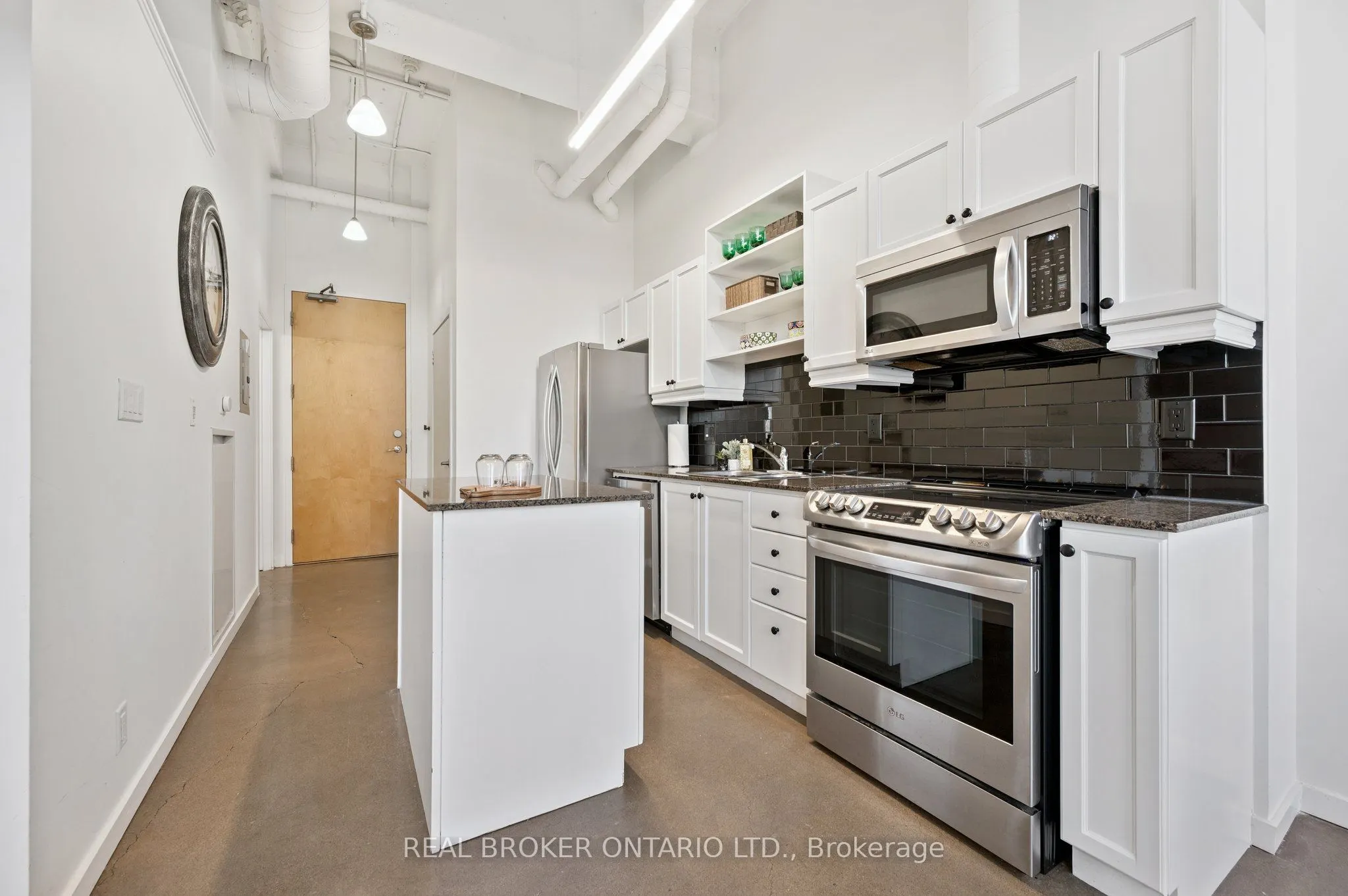 404 King Street West Street W, #128