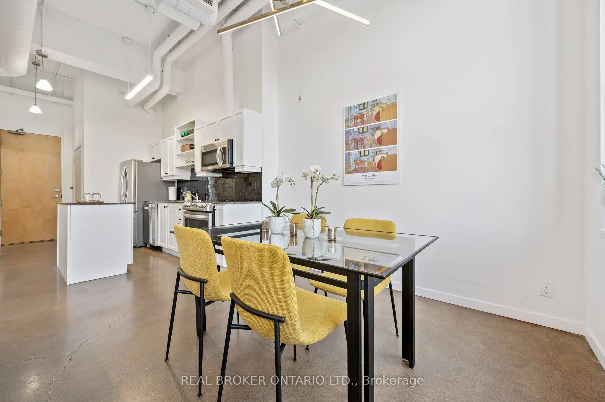 404 King Street West Street W, #128