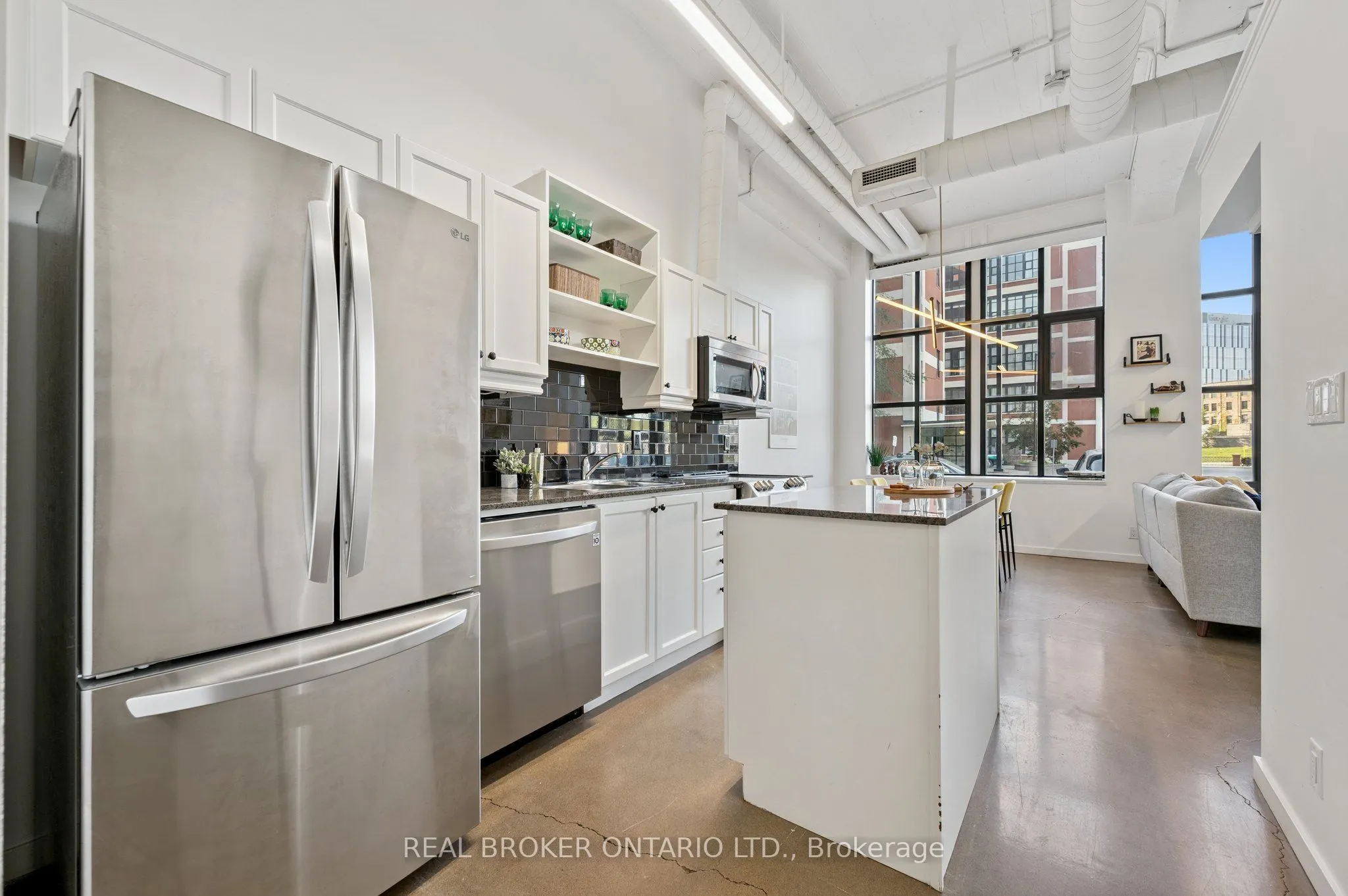 404 King Street West Street W, #128