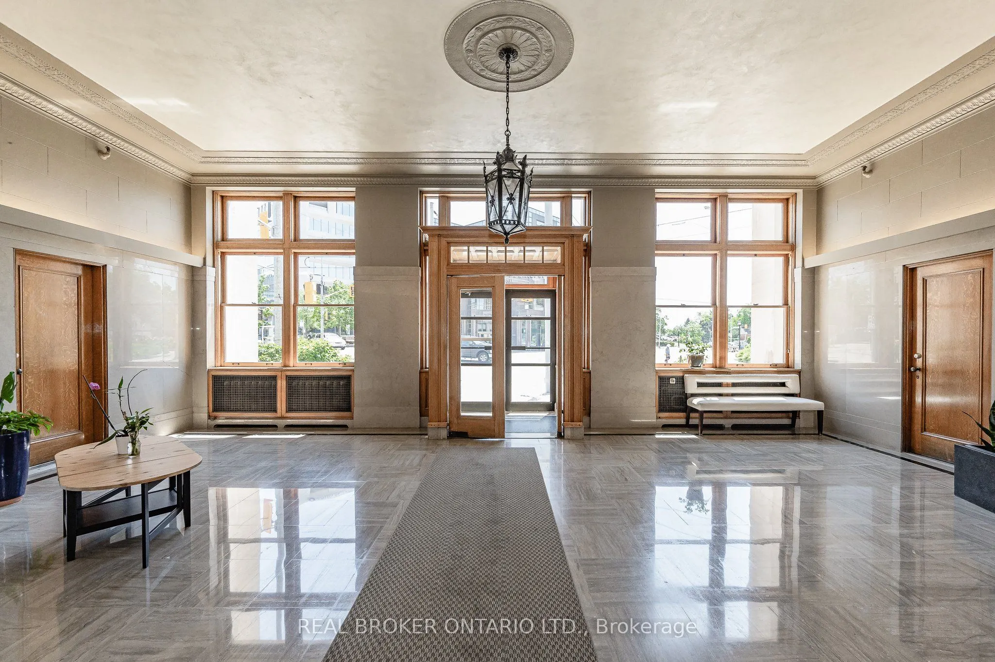 404 King Street West Street W, #128