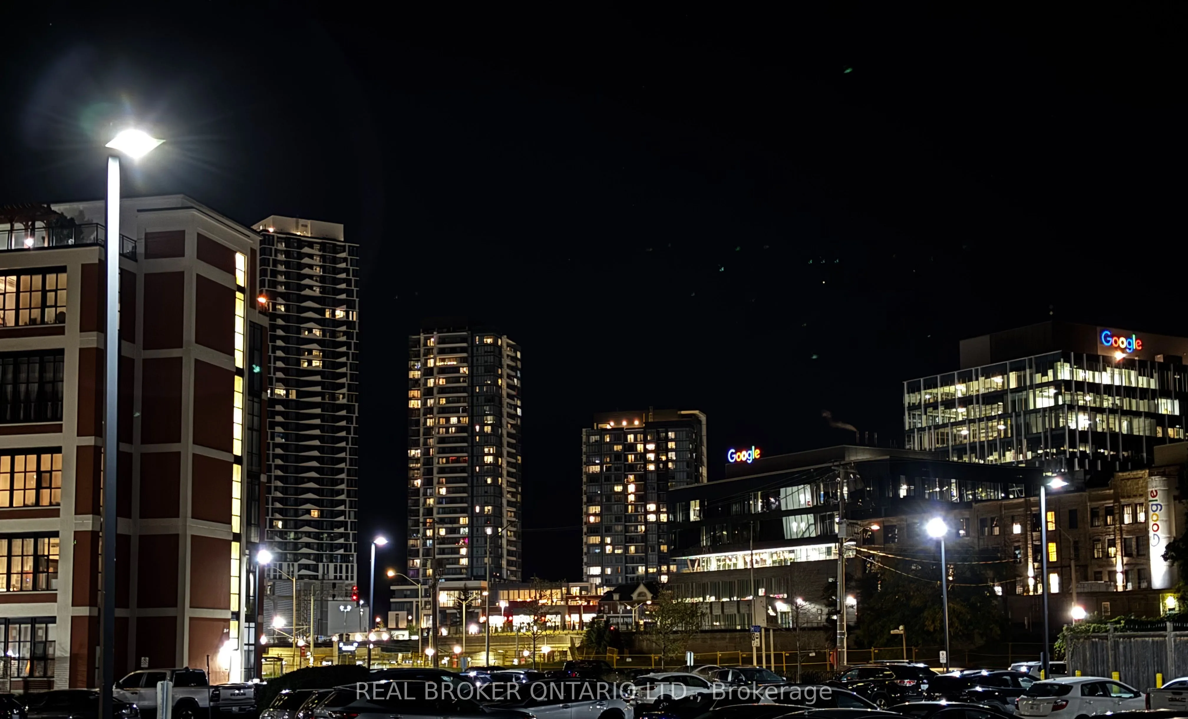 404 King Street West Street W, #128