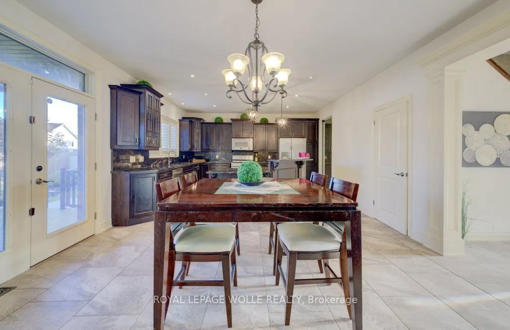6379 Christopher Crescent