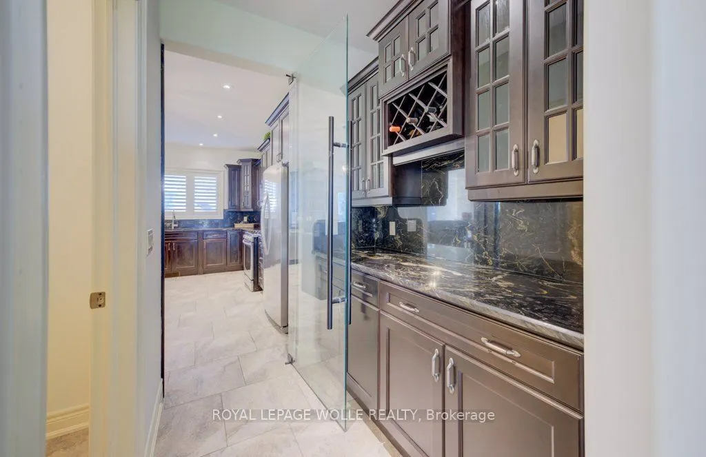 6379 Christopher Crescent
