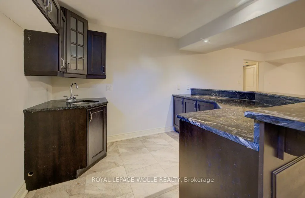 6379 Christopher Crescent