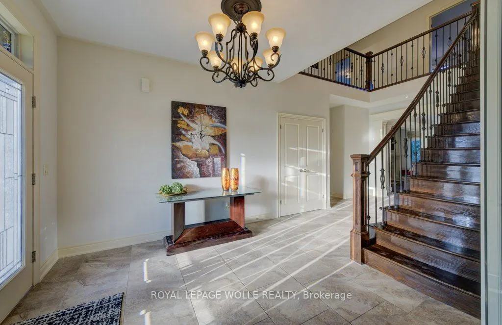 6379 Christopher Crescent