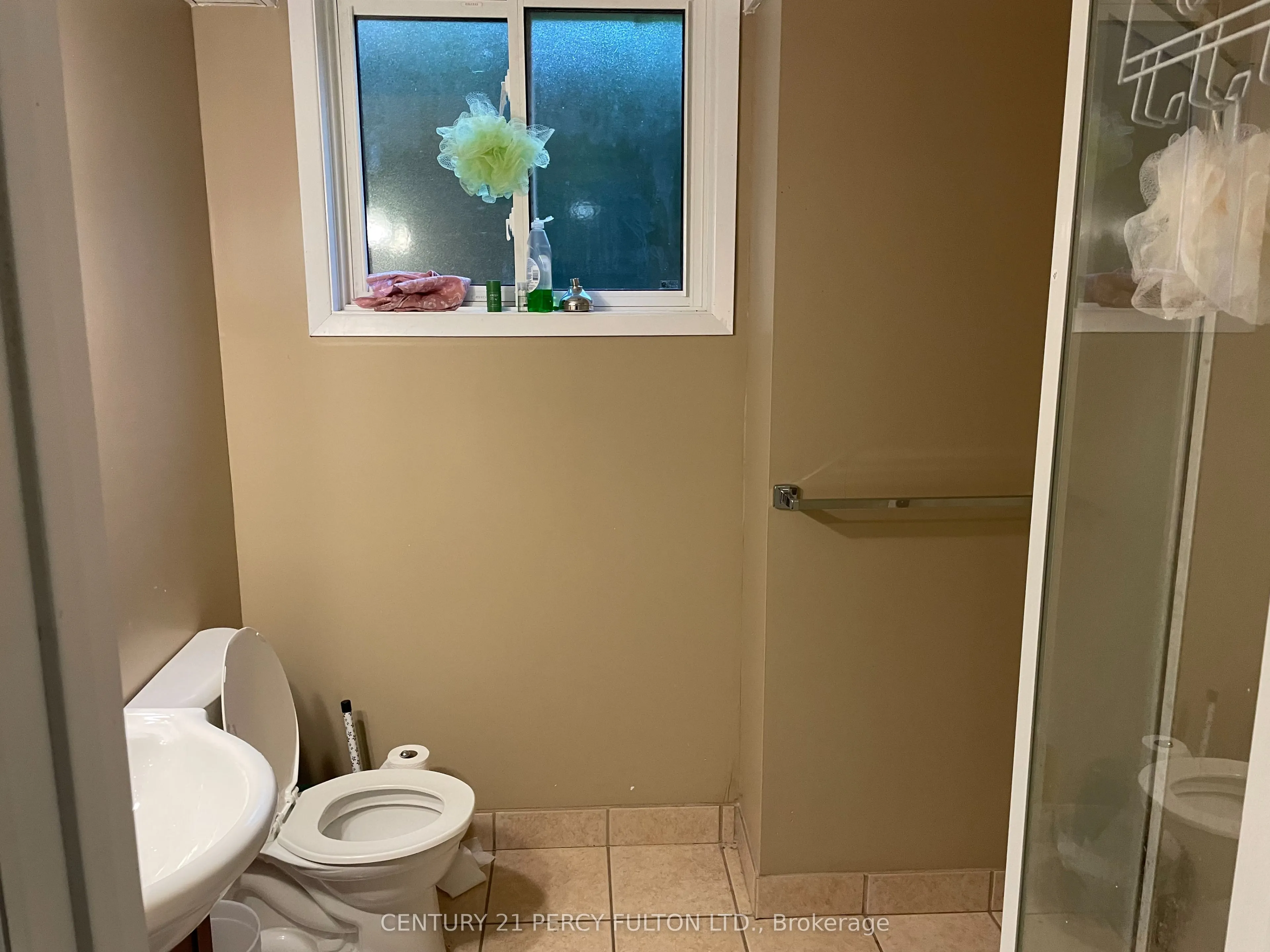 2 Trelawn Parkway E