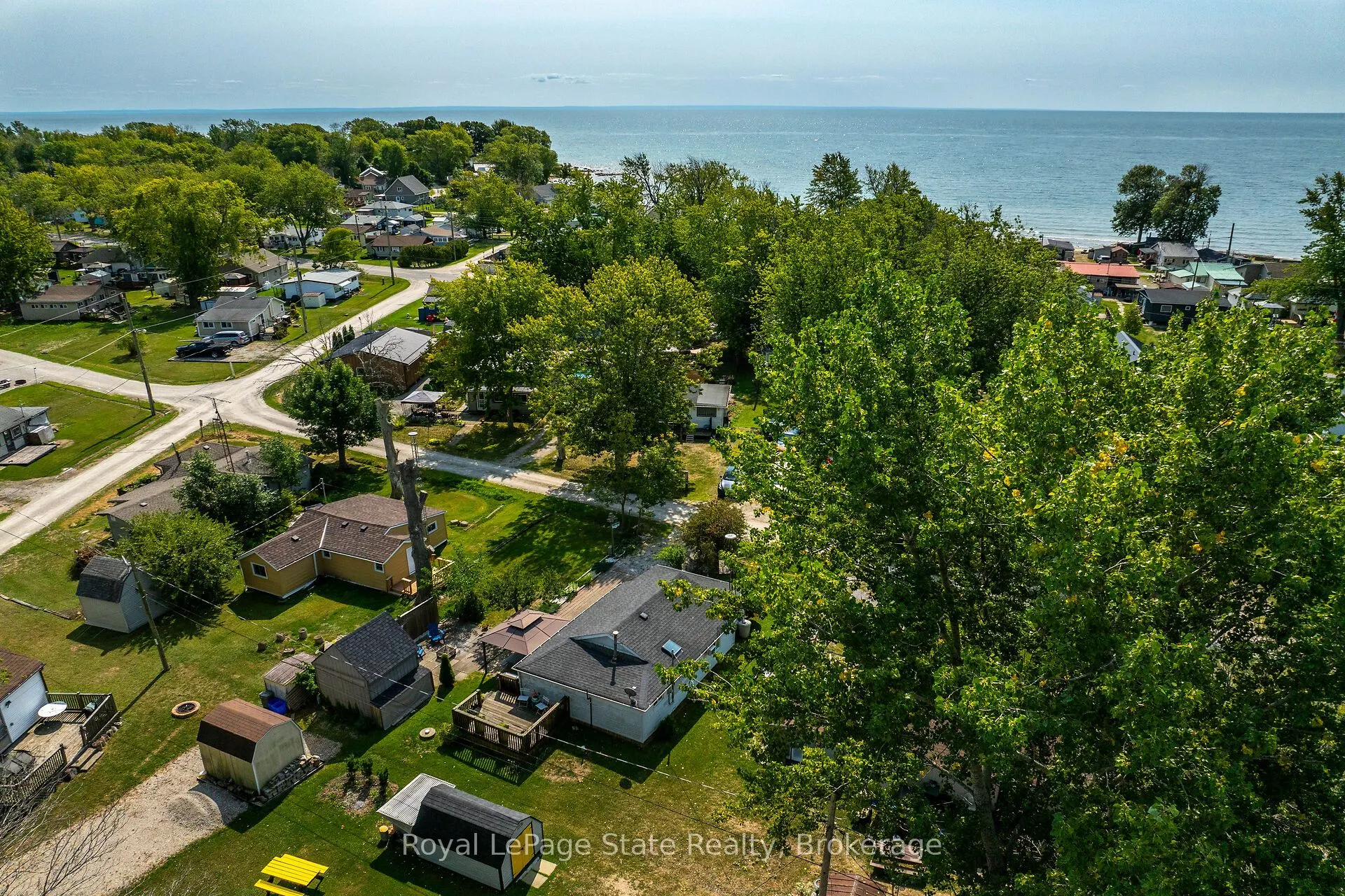 17 Maple Lane E